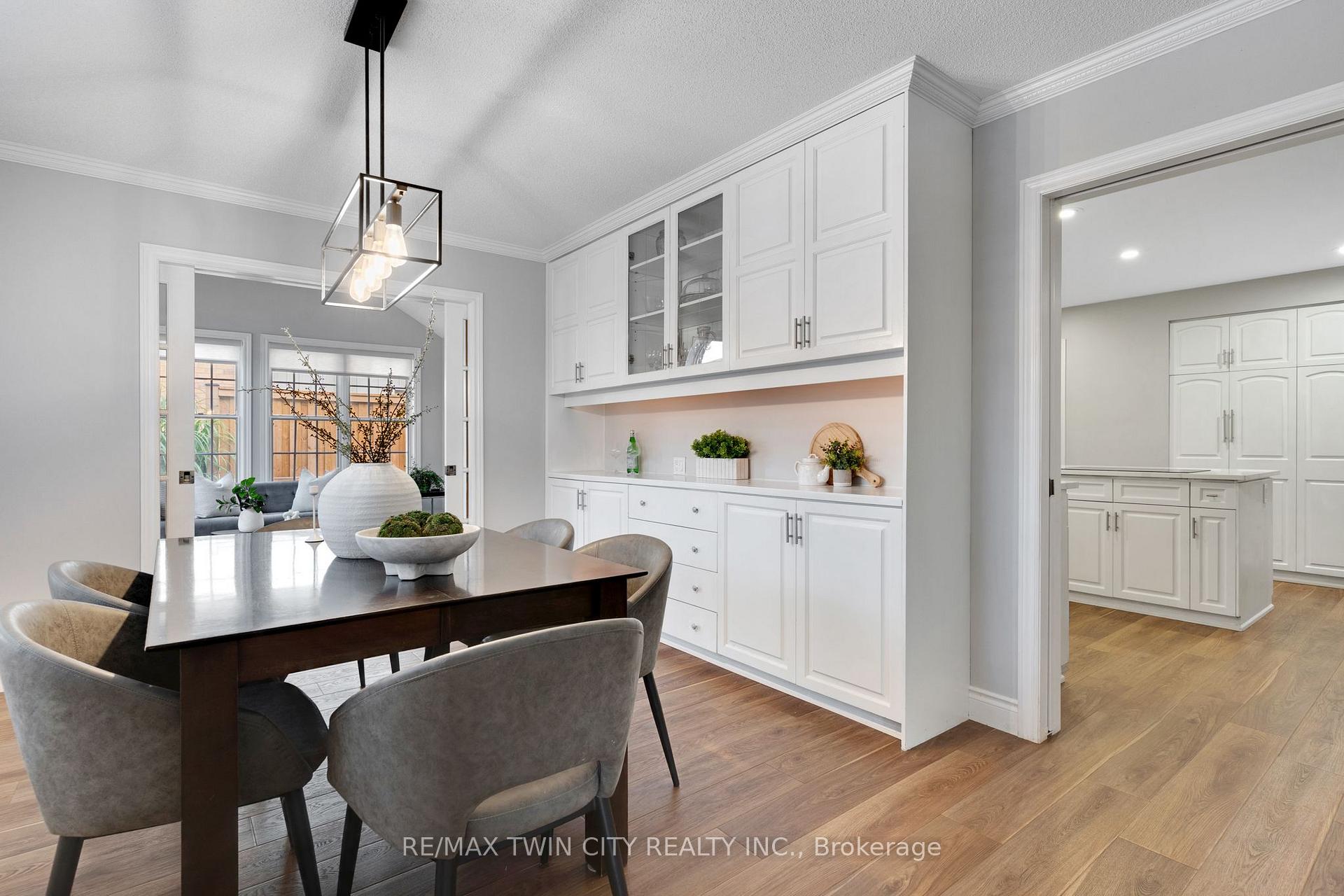 Photo 9 of 600 Coppercroft Court, Waterloo, Colonial Acres — HOMEH