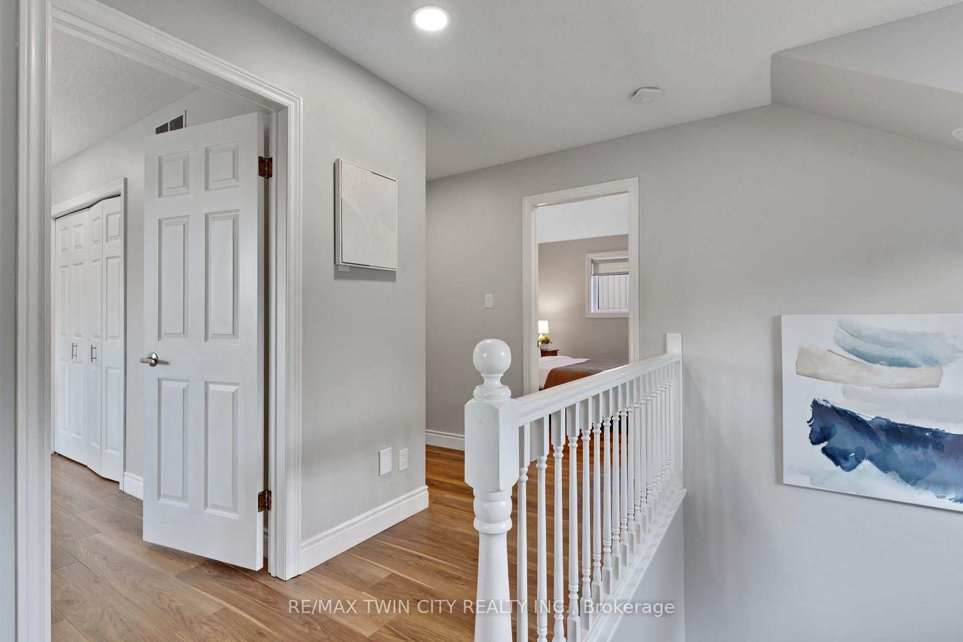 Photo 28 of 600 Coppercroft Court, Waterloo, Colonial Acres — HOMEH