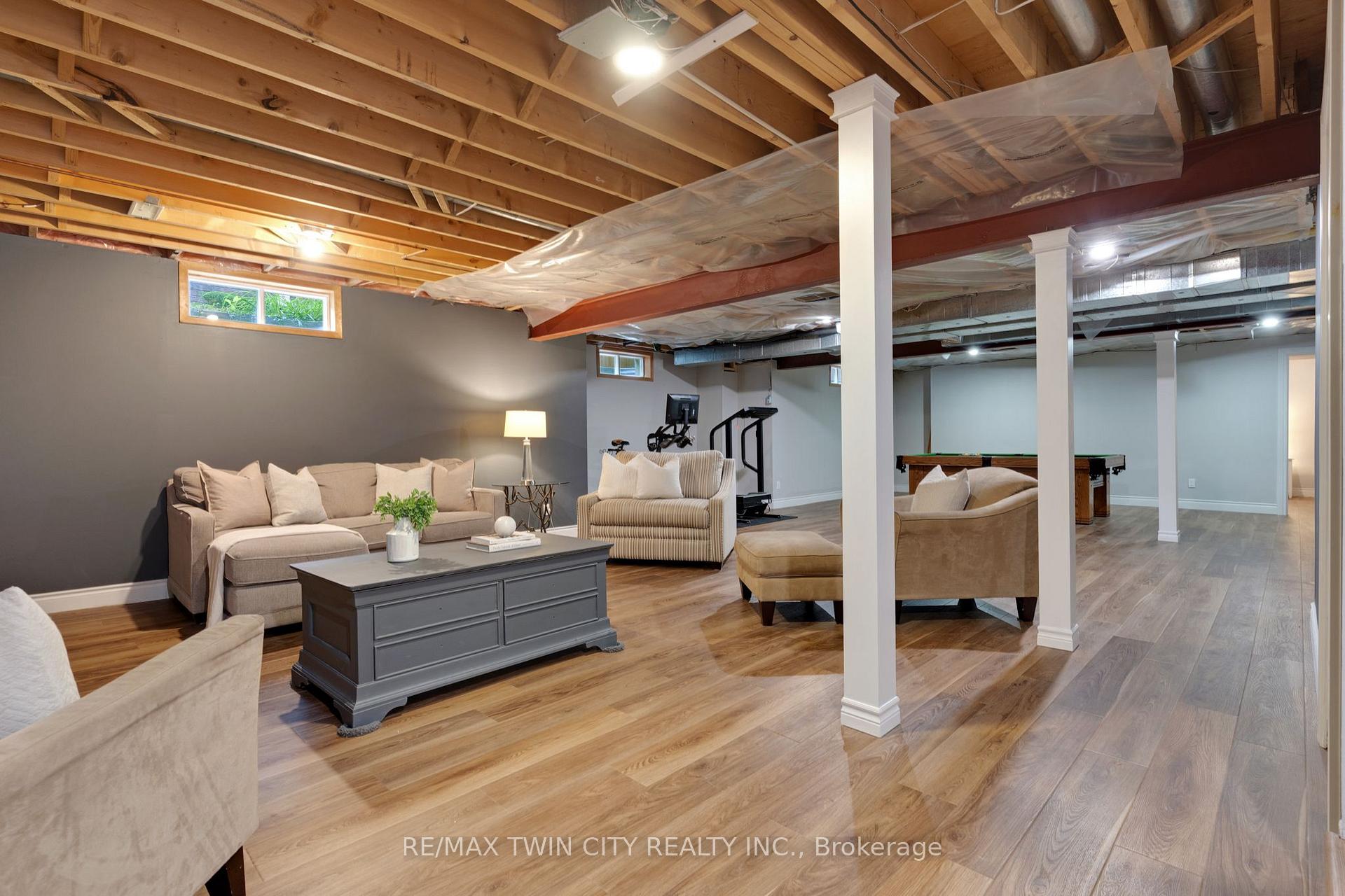 Photo 35 of 600 Coppercroft Court, Waterloo, Colonial Acres — HOMEH