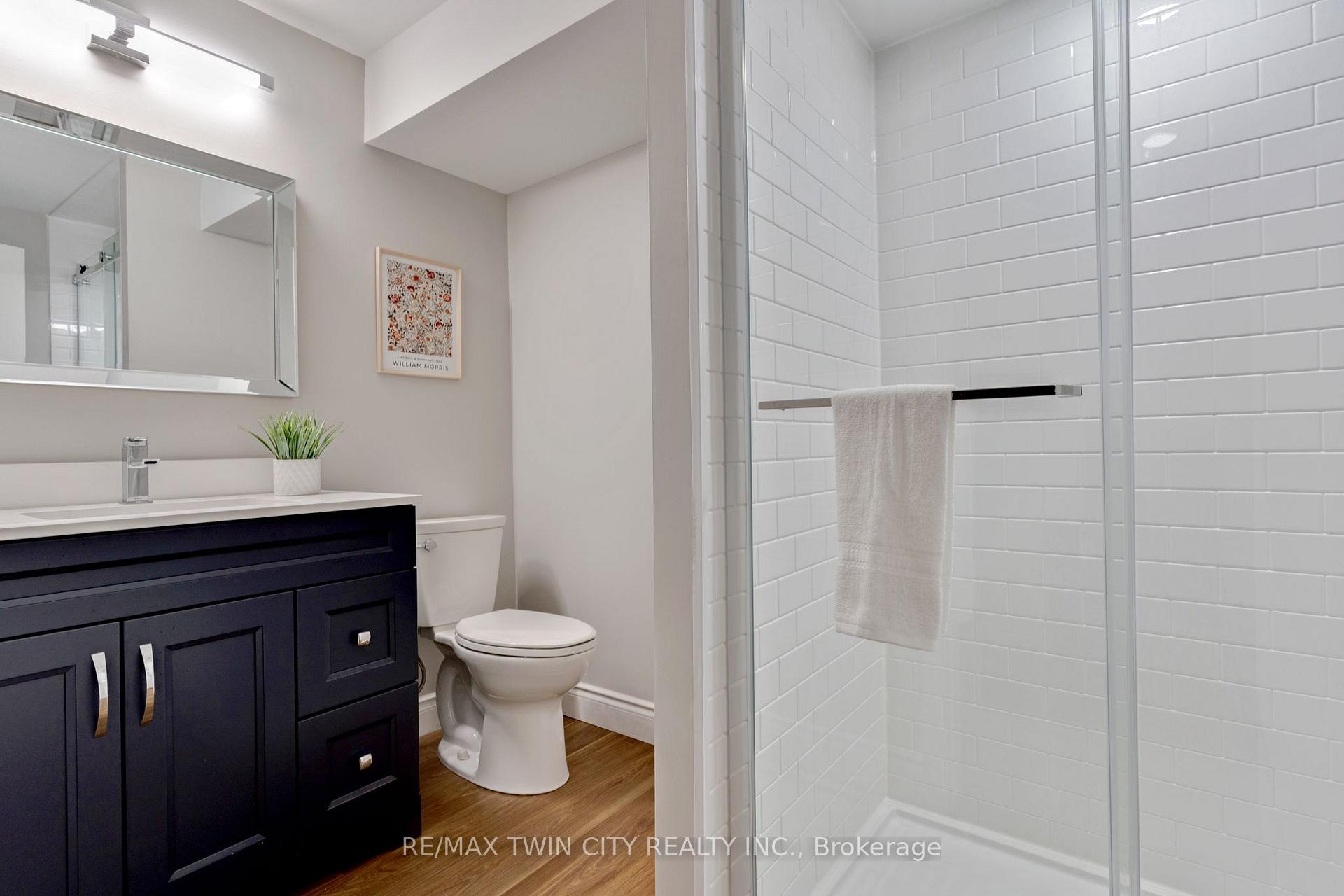 Photo 37 of 600 Coppercroft Court, Waterloo, Colonial Acres — HOMEH