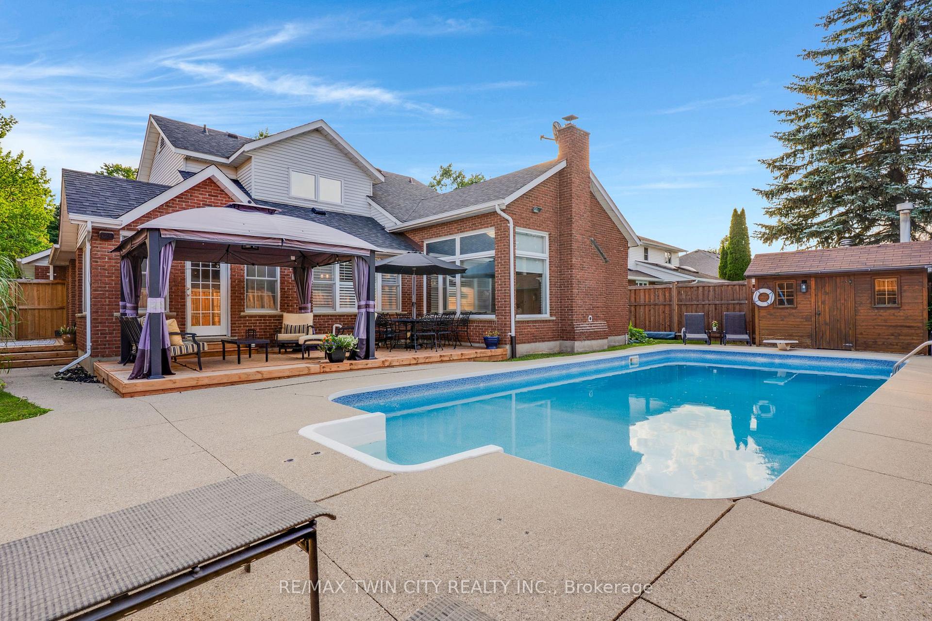 Photo 42 of 600 Coppercroft Court, Waterloo, Colonial Acres — HOMEH