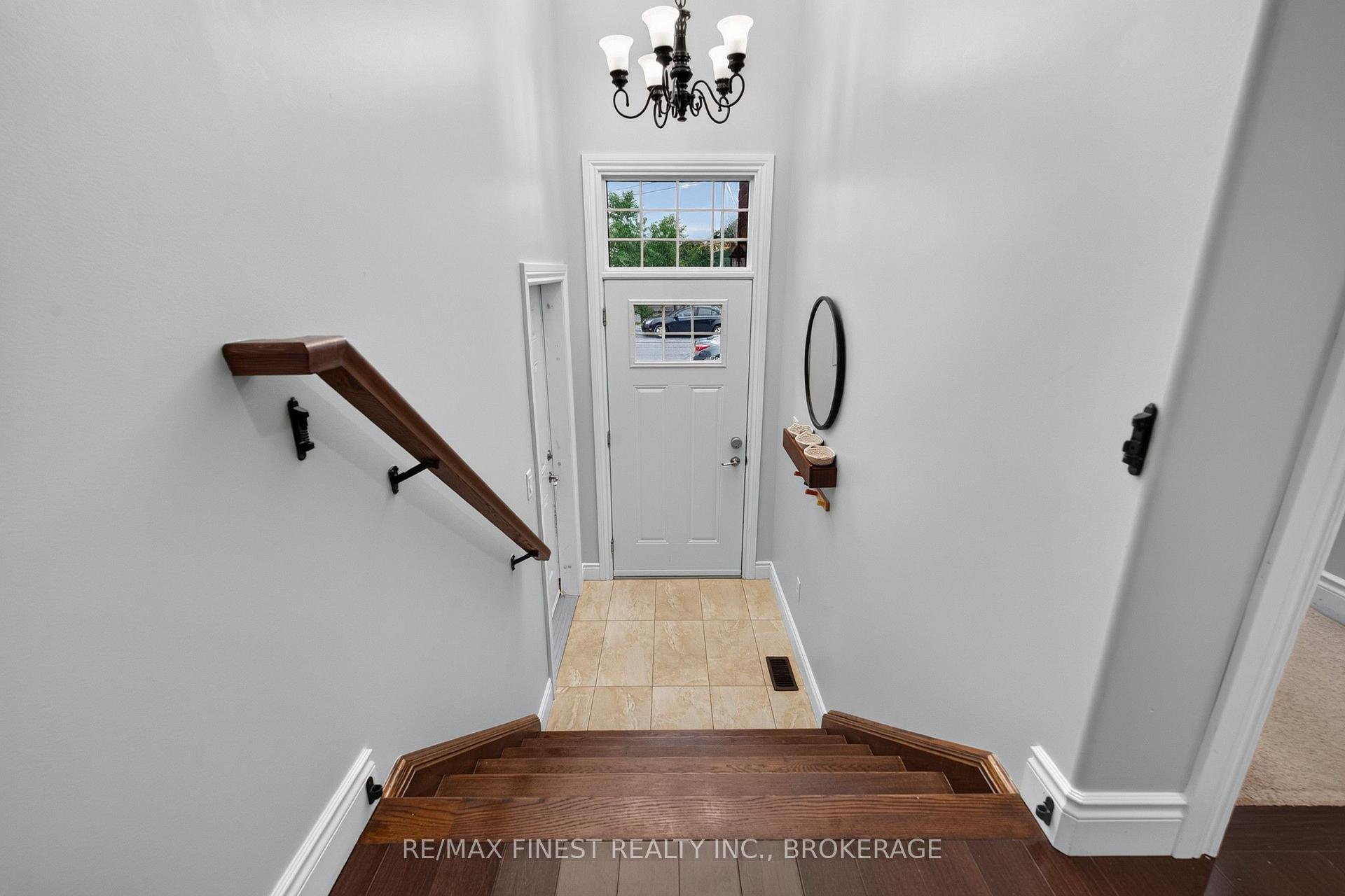 Photo 2 of 28 Park Crescent, Loyalist, Amherstview — HOMEH