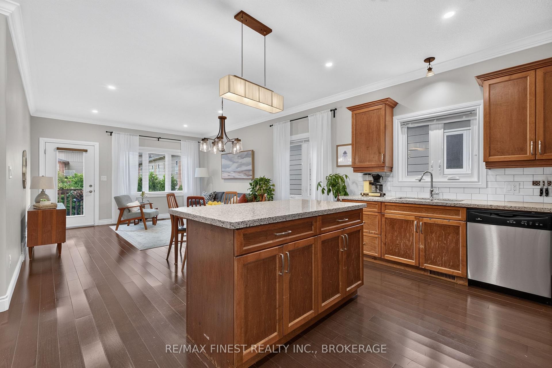 Photo 5 of 28 Park Crescent, Loyalist, Amherstview — HOMEH