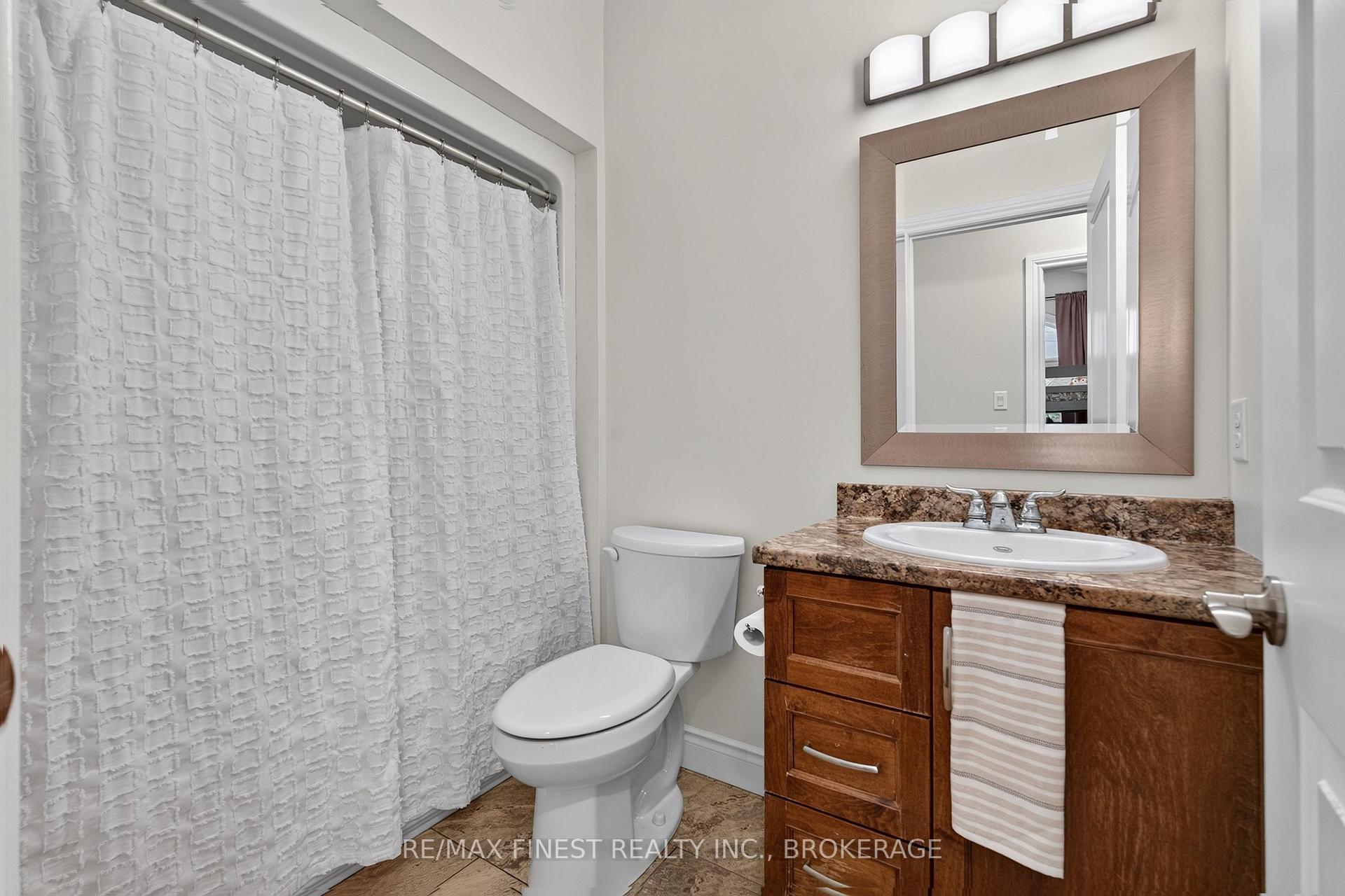 Photo 15 of 28 Park Crescent, Loyalist, Amherstview — HOMEH