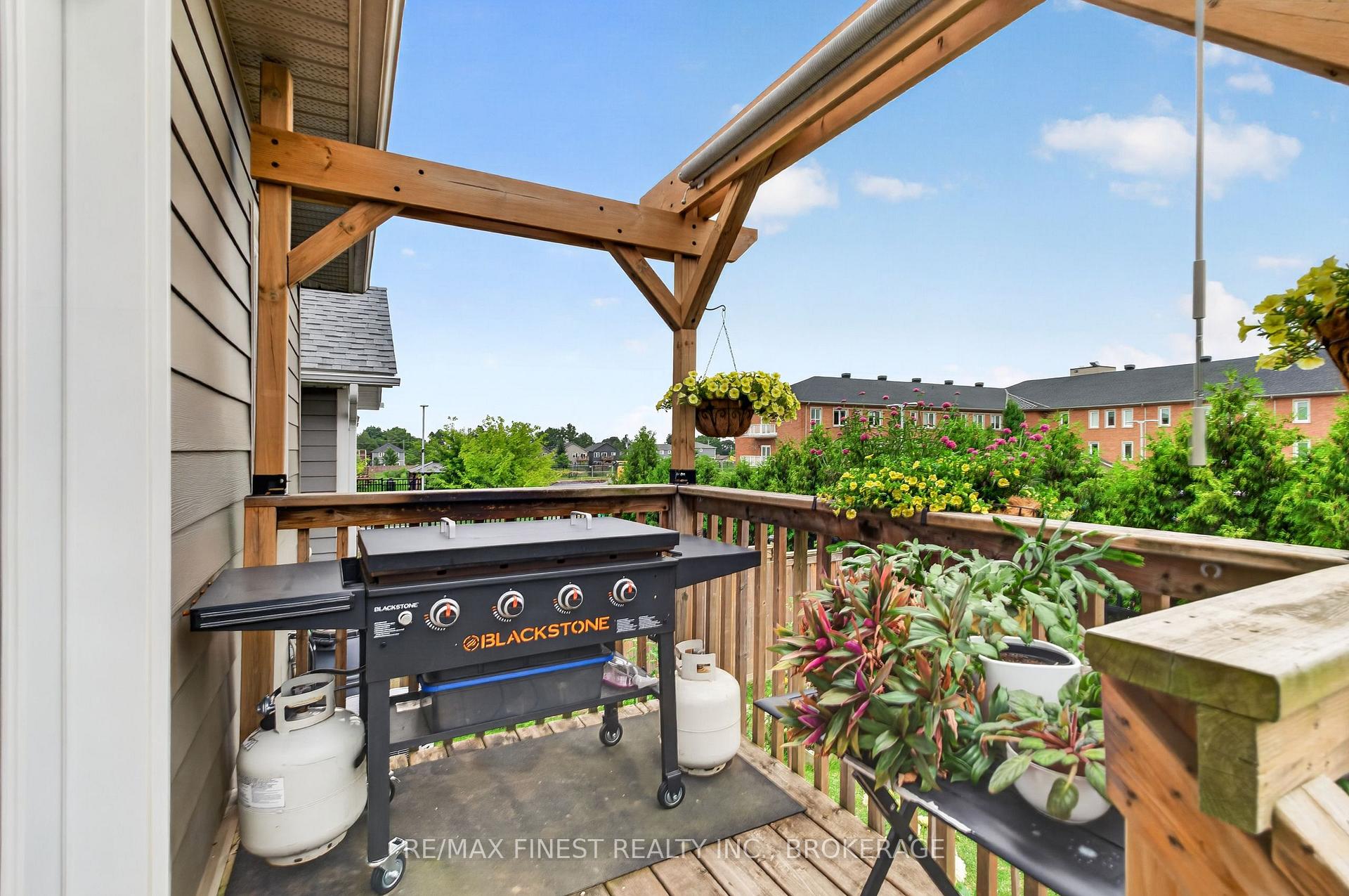 Photo 23 of 28 Park Crescent, Loyalist, Amherstview — HOMEH