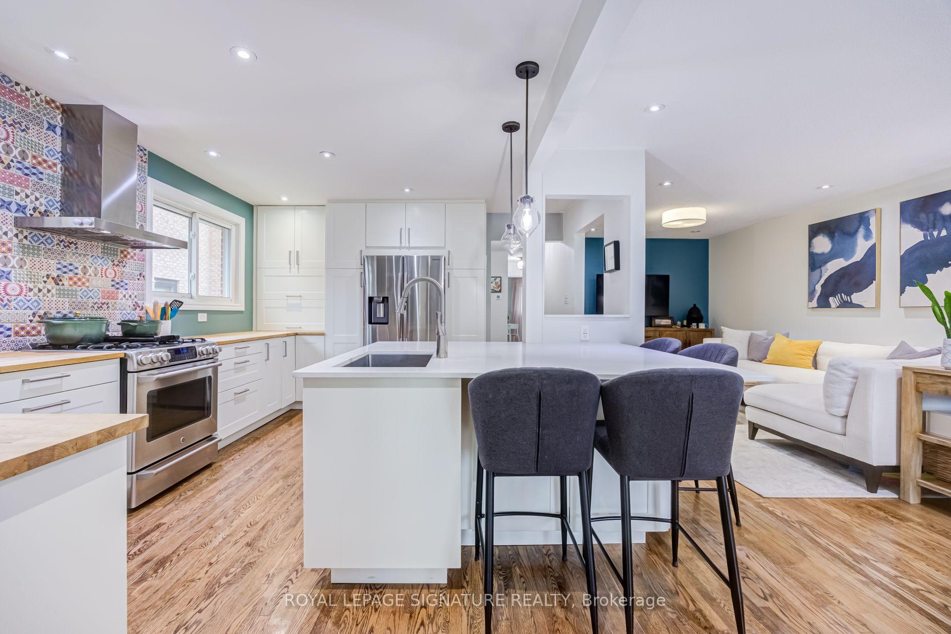 Photo 6 of 199 Chalfield Lane, Mississauga, Rathwood — HOMEH