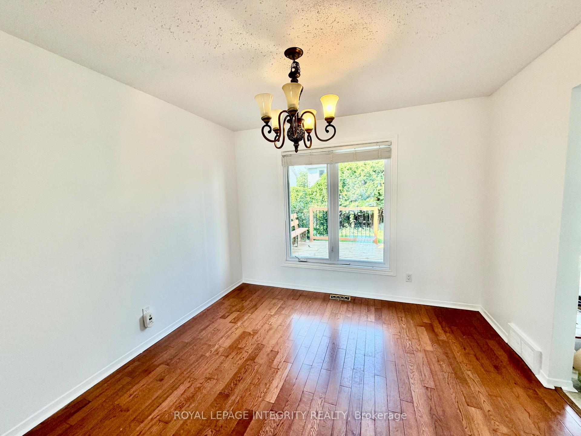 Photo 9 of 1039 Karsh Drive, Ottawa, Hunt Club Park — HOMEH