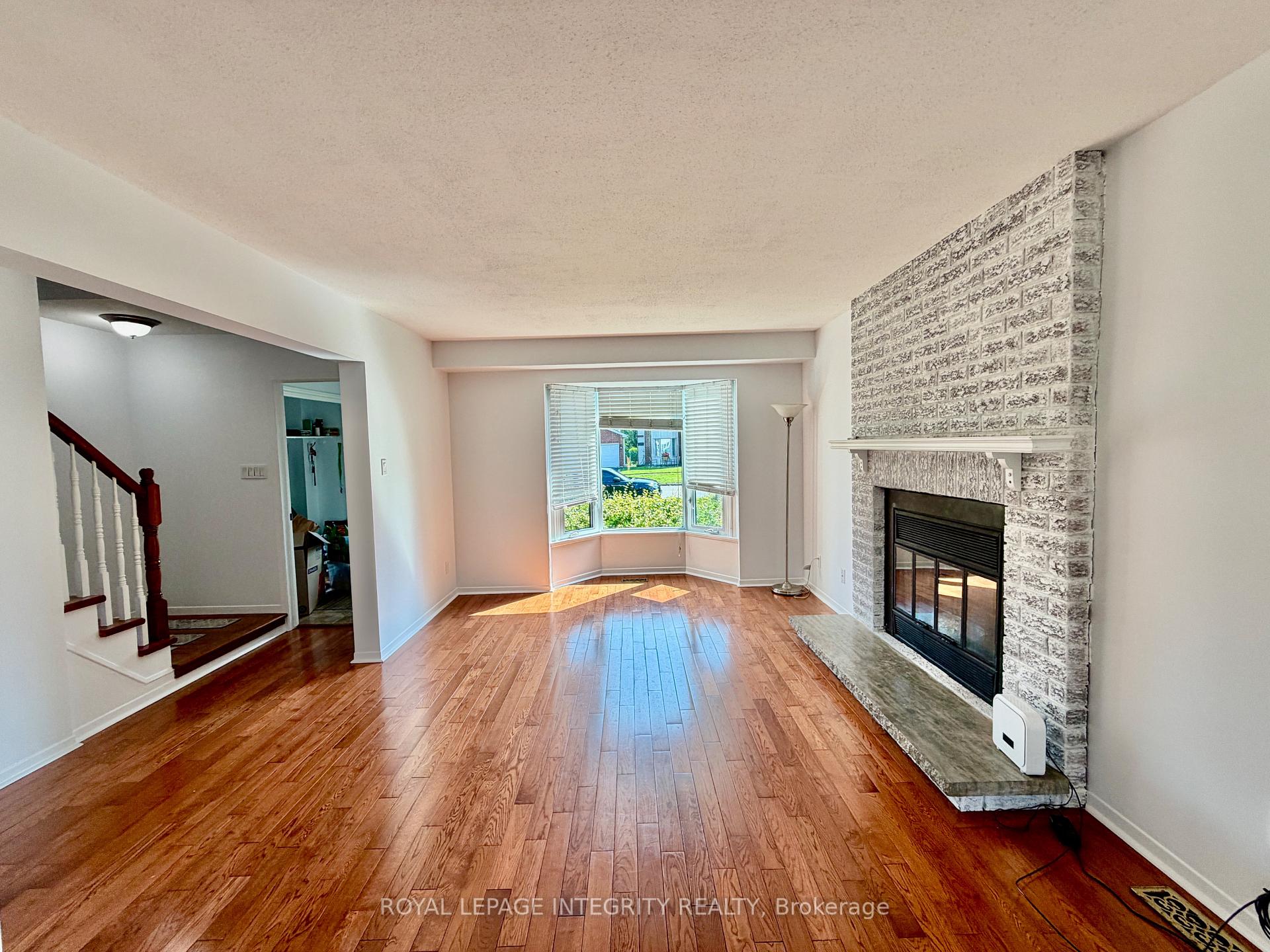 Photo 11 of 1039 Karsh Drive, Ottawa, Hunt Club Park — HOMEH