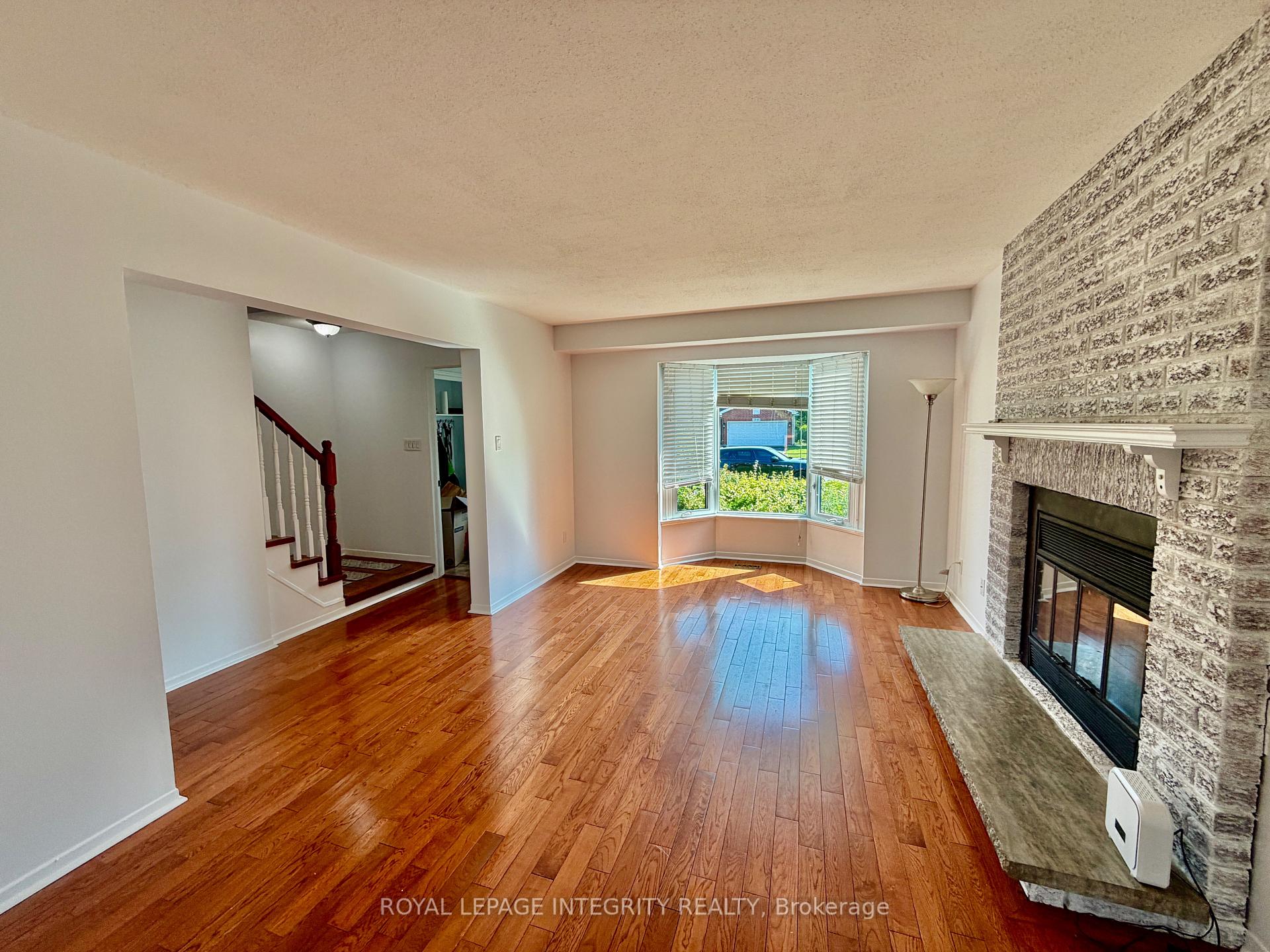 Photo 12 of 1039 Karsh Drive, Ottawa, Hunt Club Park — HOMEH