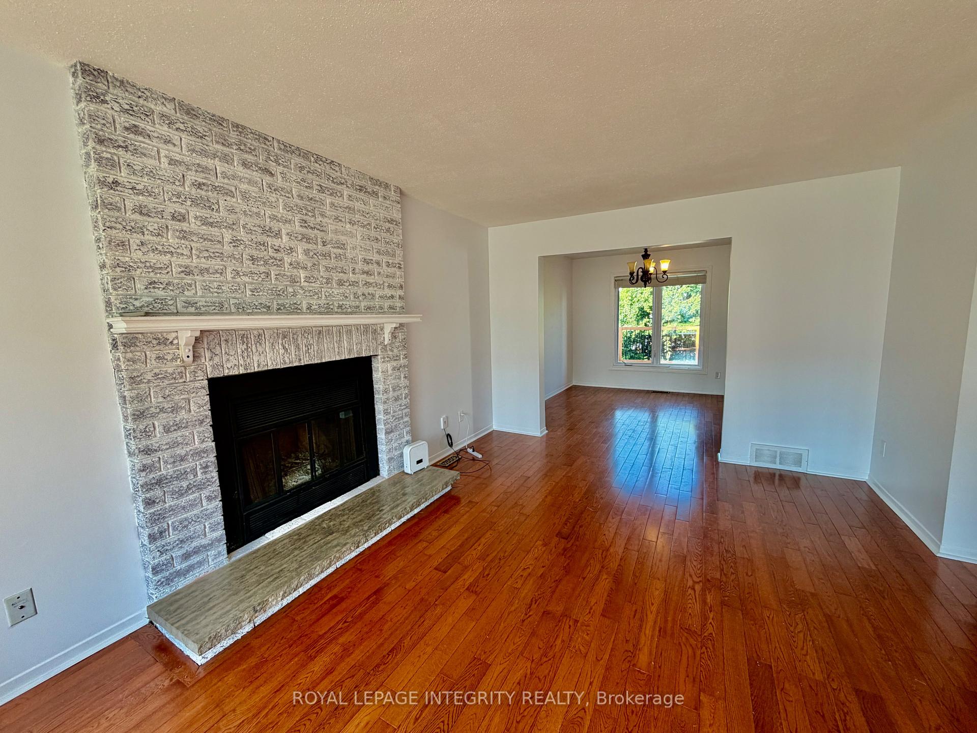 Photo 13 of 1039 Karsh Drive, Ottawa, Hunt Club Park — HOMEH