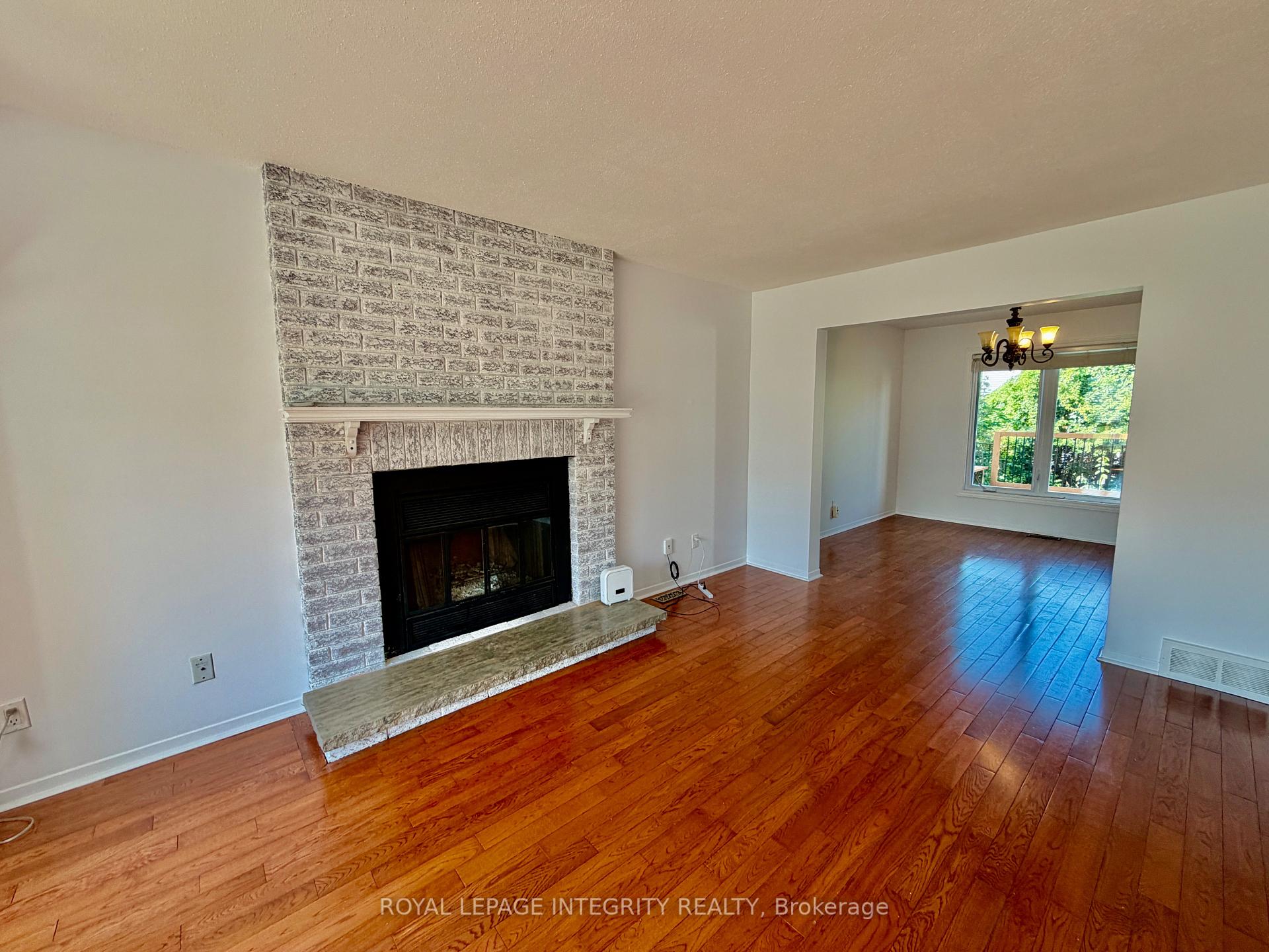Photo 14 of 1039 Karsh Drive, Ottawa, Hunt Club Park — HOMEH