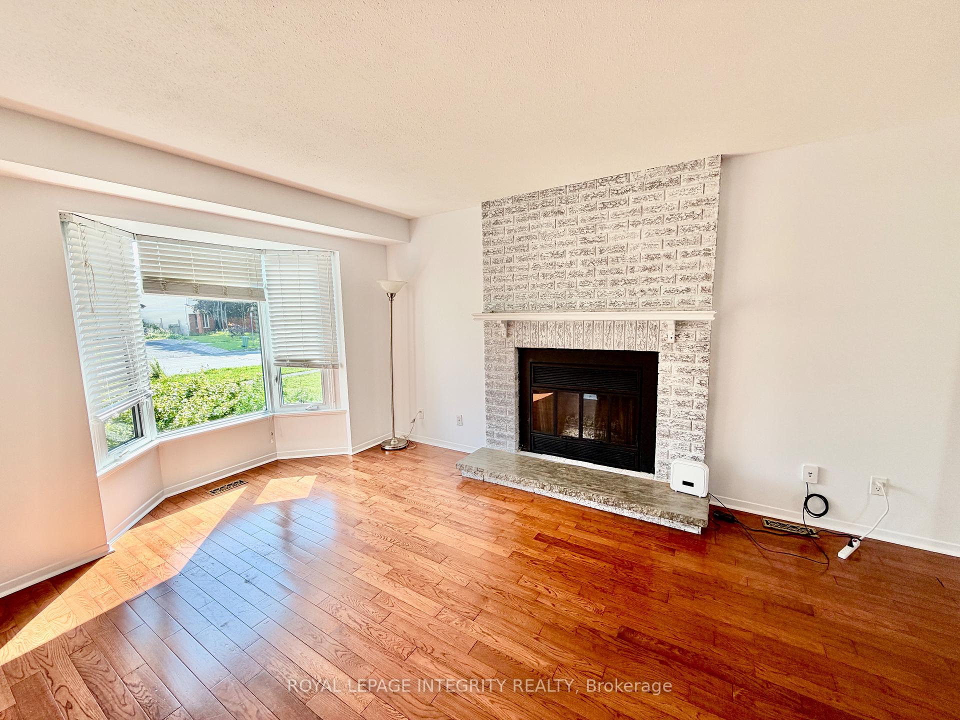 Photo 15 of 1039 Karsh Drive, Ottawa, Hunt Club Park — HOMEH