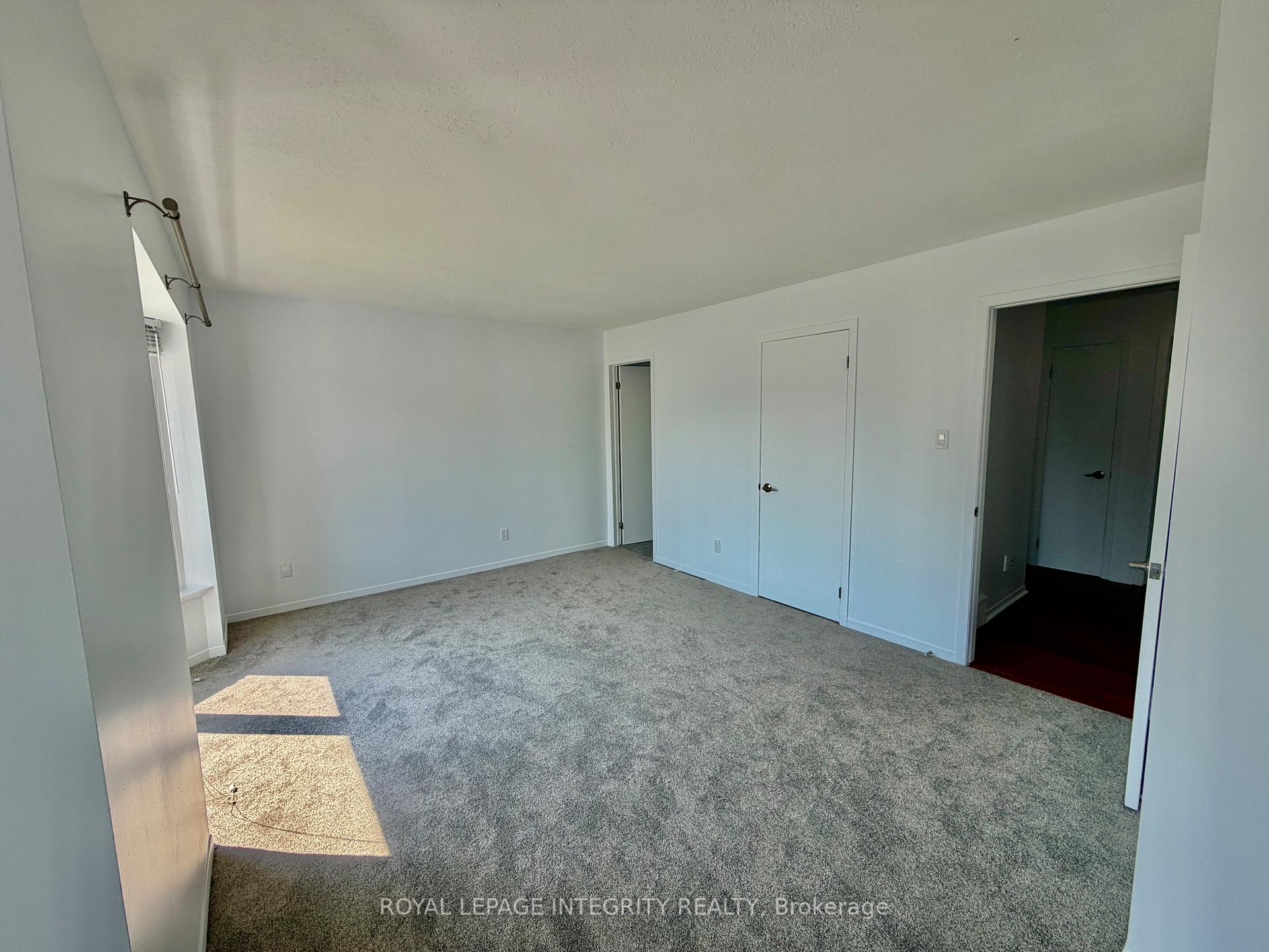 Photo 18 of 1039 Karsh Drive, Ottawa, Hunt Club Park — HOMEH