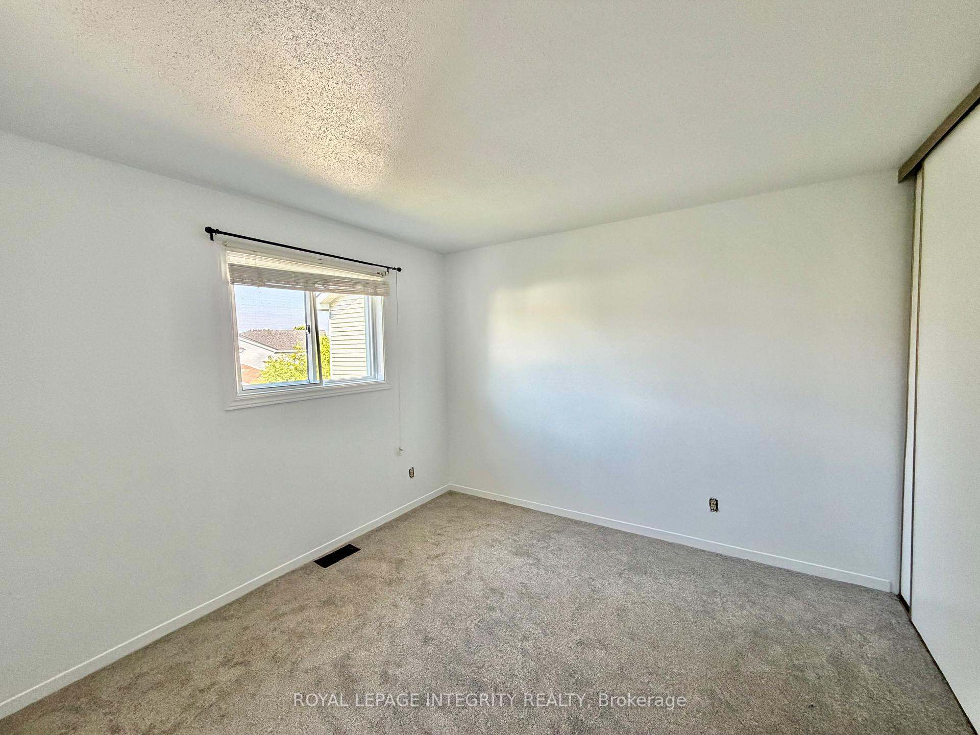 Photo 24 of 1039 Karsh Drive, Ottawa, Hunt Club Park — HOMEH