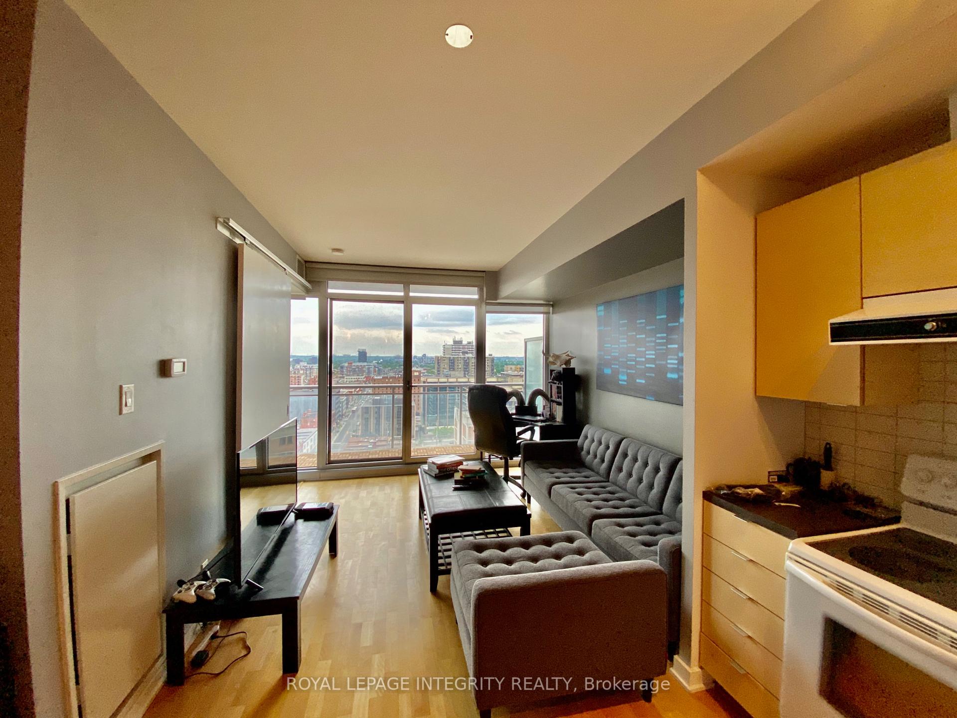 Photo 8 of Unit 1612, 324 Laurier Avenue W, Ottawa, Ottawa Centre — HOMEH