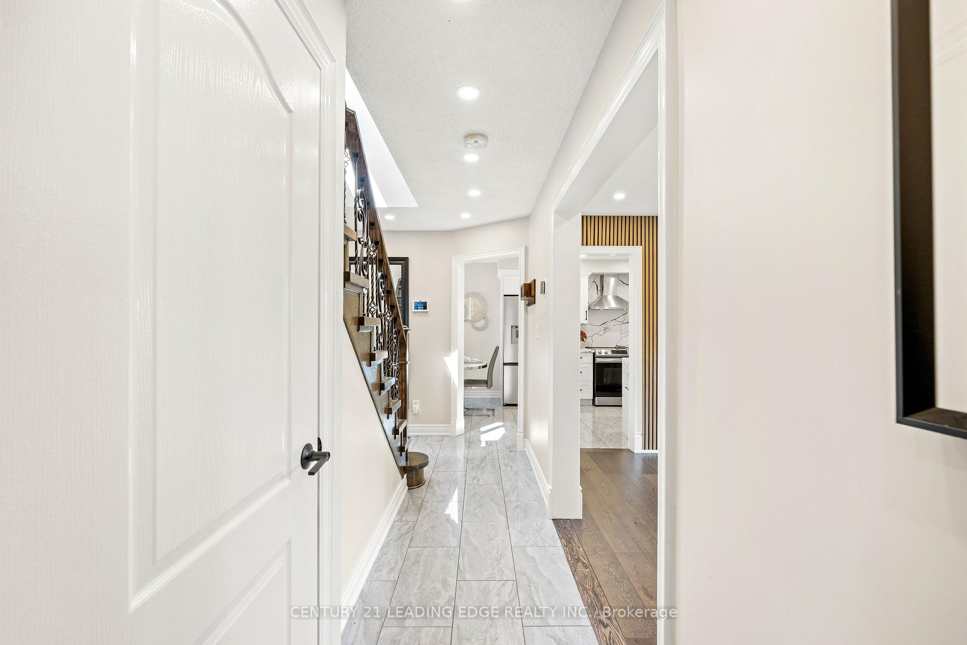 Photo 21 of 6 Freeland Avenue, Clarington, Bowmanville — HOMEH