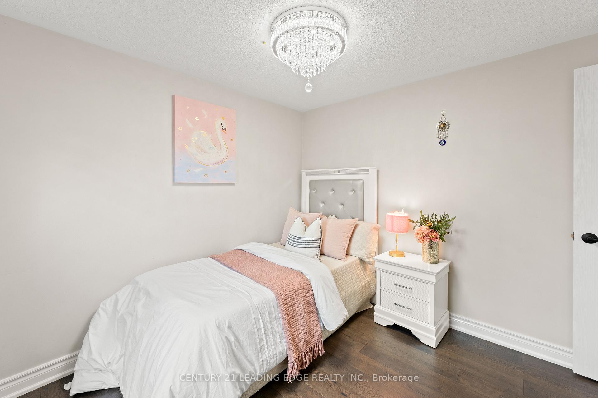 Photo 28 of 6 Freeland Avenue, Clarington, Bowmanville — HOMEH