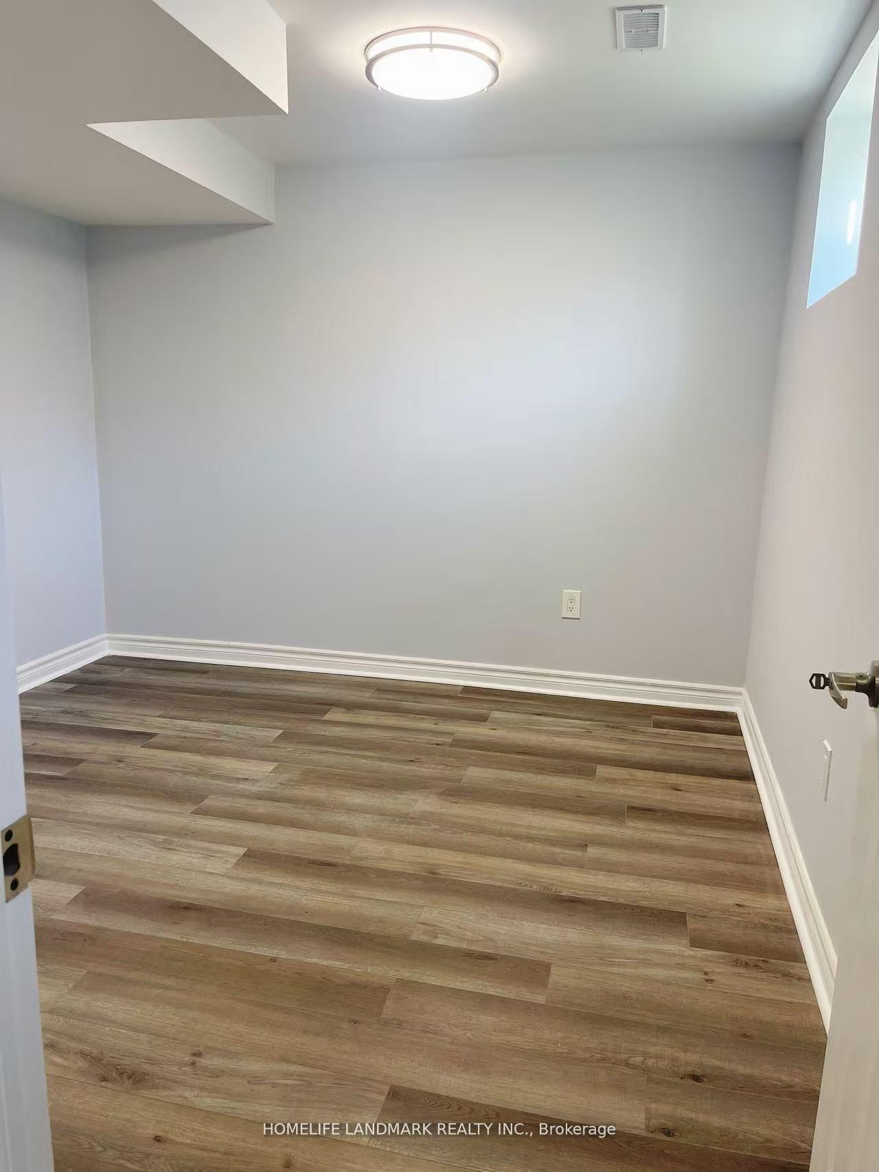 Photo 7 of Unit Basement, 21 Weekes Avenue, Richmond Hill, Oak Ridges — HOMEH