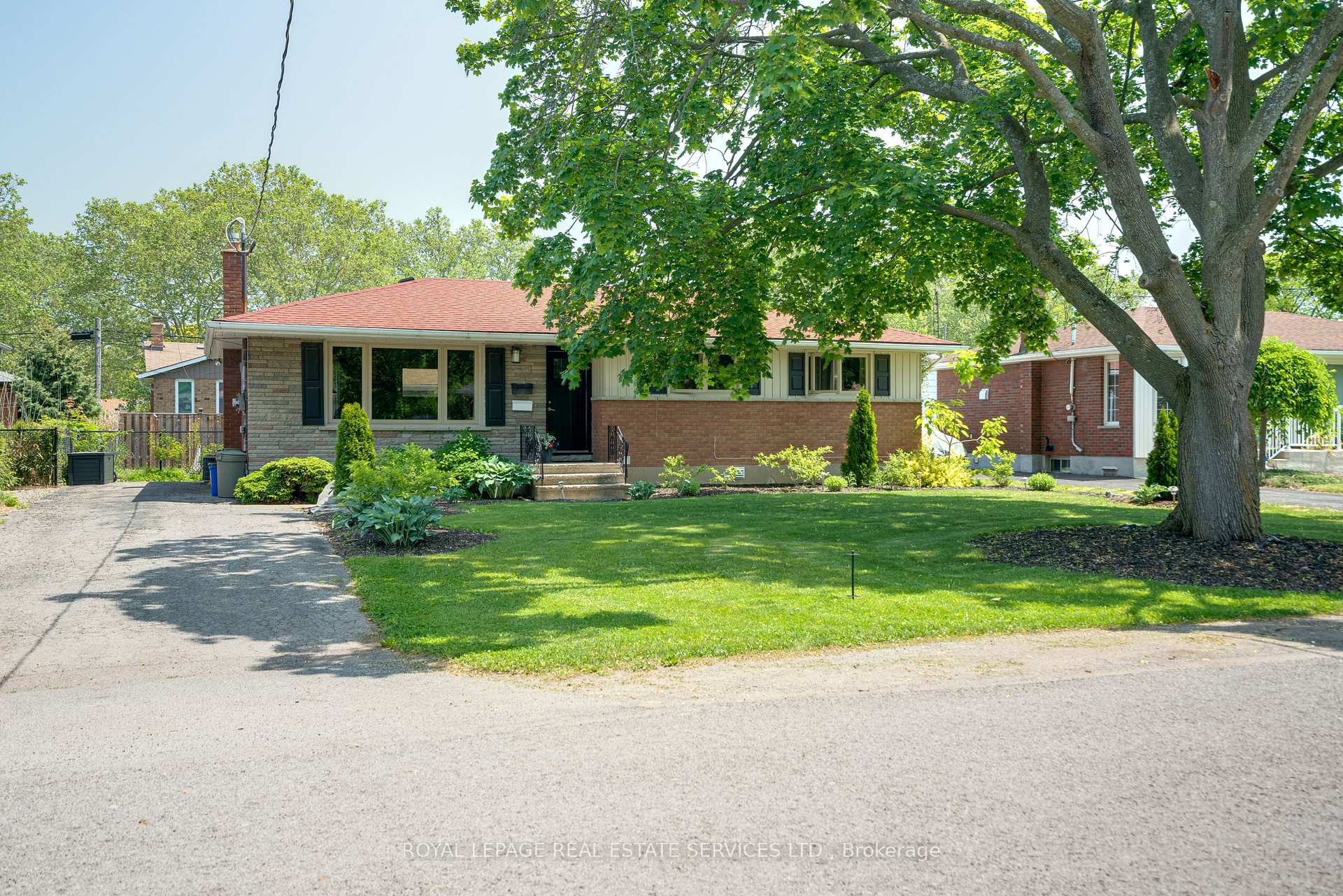 Photo 1 of 70 Rochelle Drive, St. Catharines, Bunting/Linwell — HOMEH
