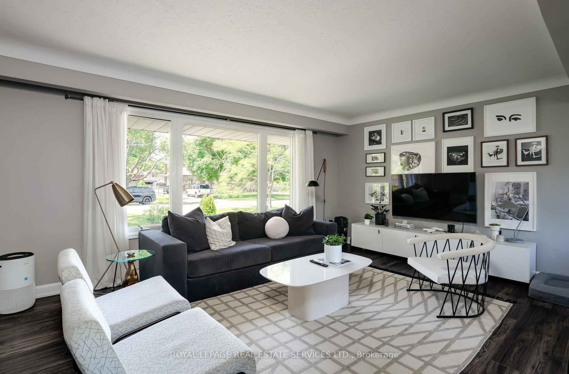 Photo 5 of 70 Rochelle Drive, St. Catharines, Bunting/Linwell — HOMEH