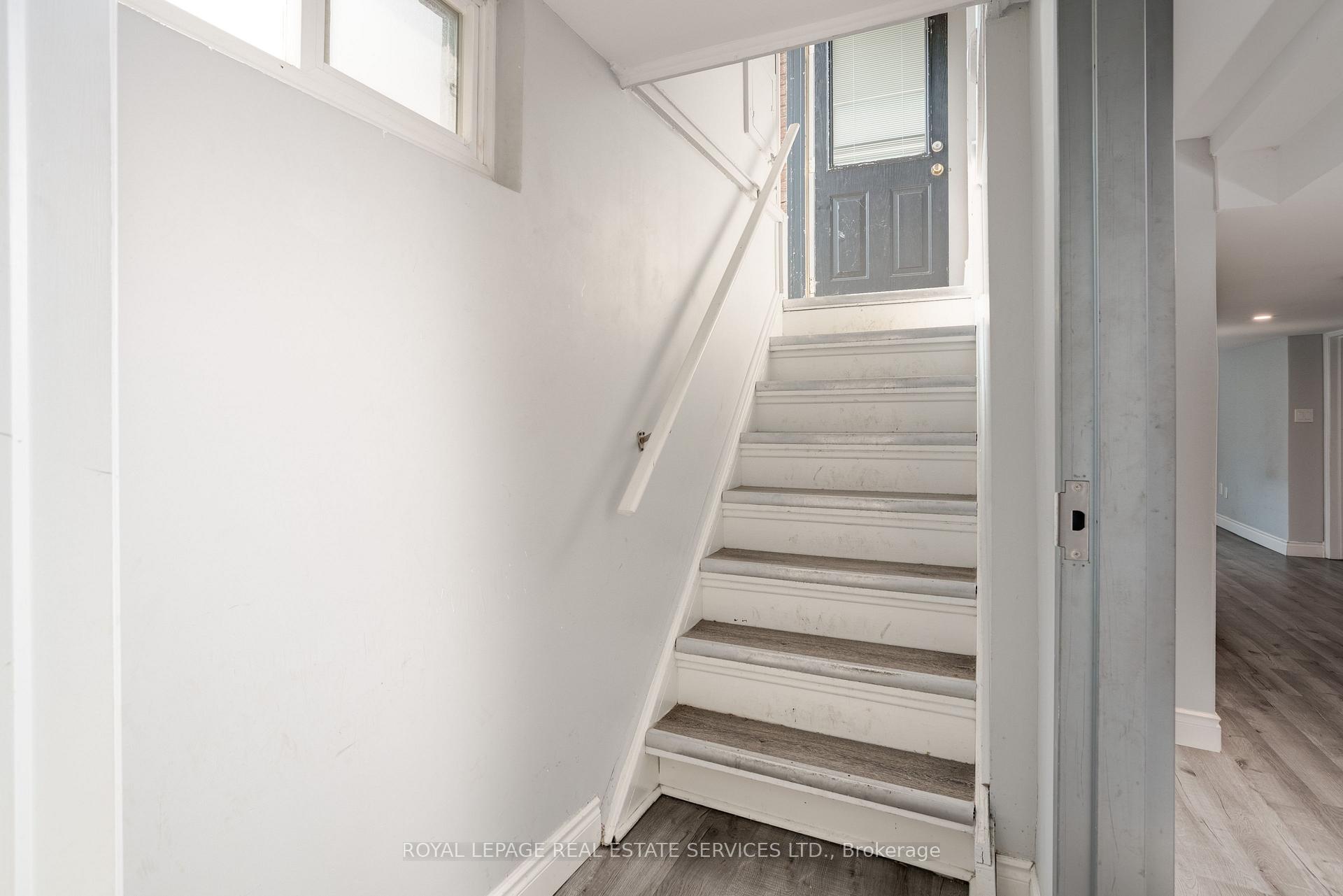 Photo 12 of 70 Rochelle Drive, St. Catharines, Bunting/Linwell — HOMEH