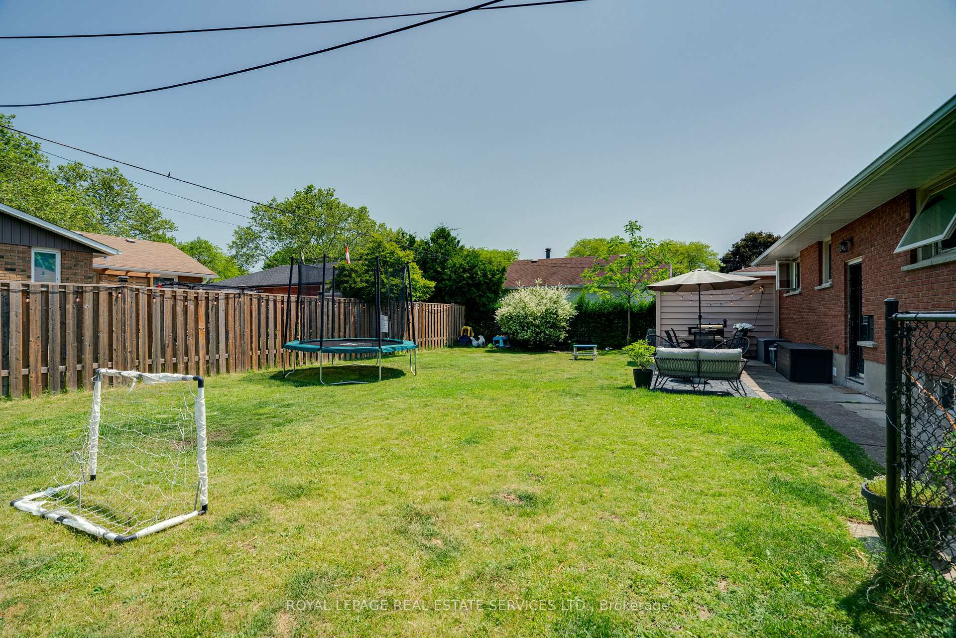Photo 24 of 70 Rochelle Drive, St. Catharines, Bunting/Linwell — HOMEH