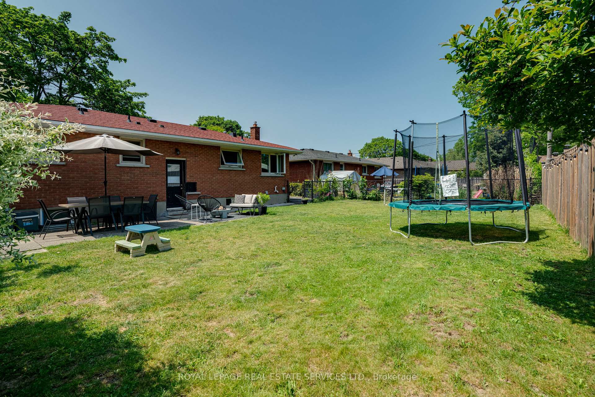 Photo 25 of 70 Rochelle Drive, St. Catharines, Bunting/Linwell — HOMEH