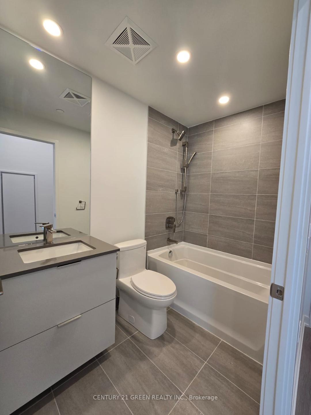 Photo 10 of Unit 516, 1 Fairview Road E, Mississauga, Mississauga Valleys — HOMEH