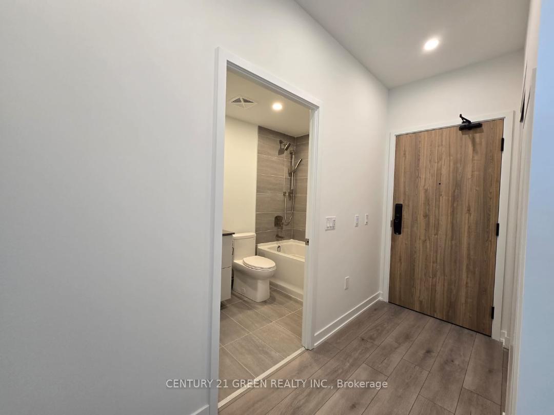 Photo 17 of Unit 516, 1 Fairview Road E, Mississauga, Mississauga Valleys — HOMEH
