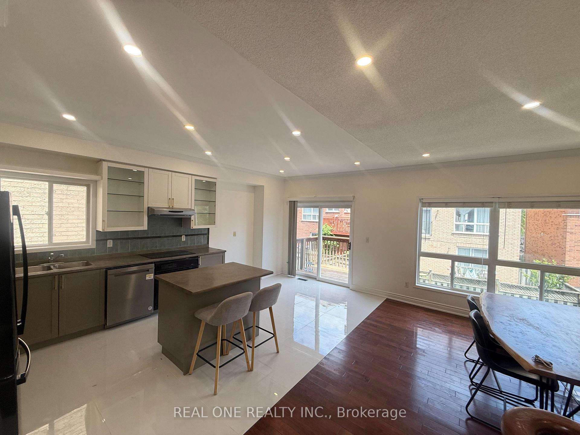 Photo 6 of 93 Brunswick Avenue, Markham, Berczy — HOMEH
