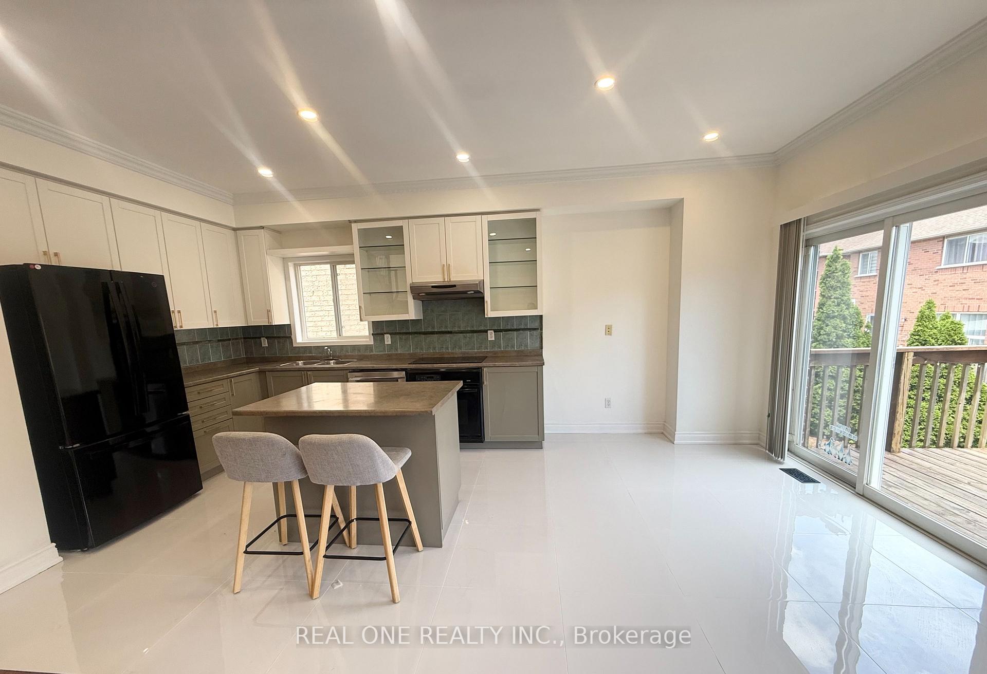 Photo 8 of 93 Brunswick Avenue, Markham, Berczy — HOMEH