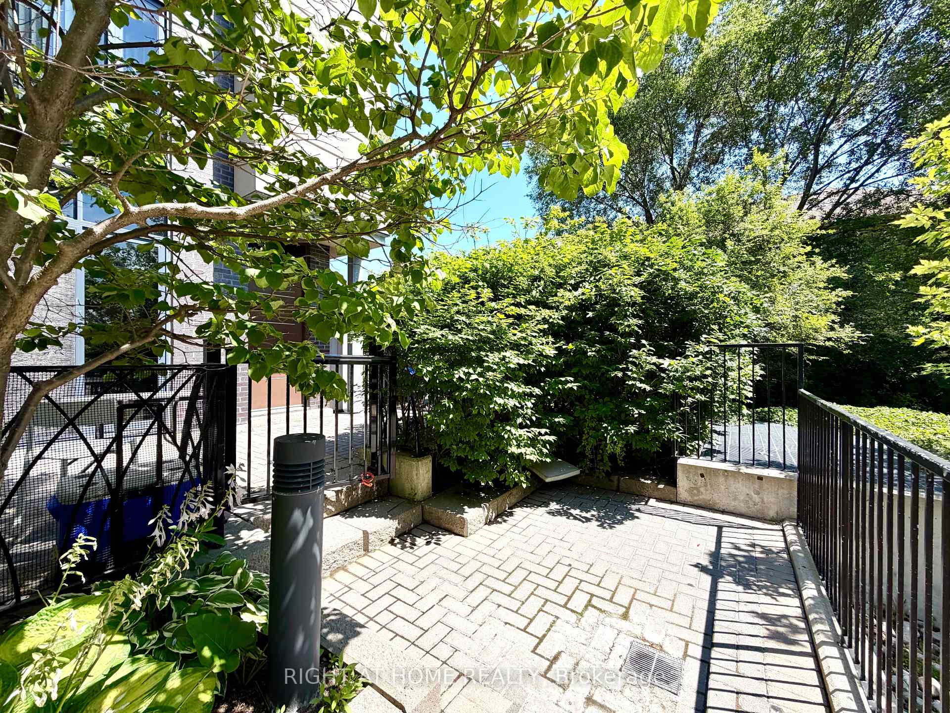 Photo 2 of Unit 1, 15 Valhalla Inn, Etobicoke, Islington-City Centre West — HOMEH