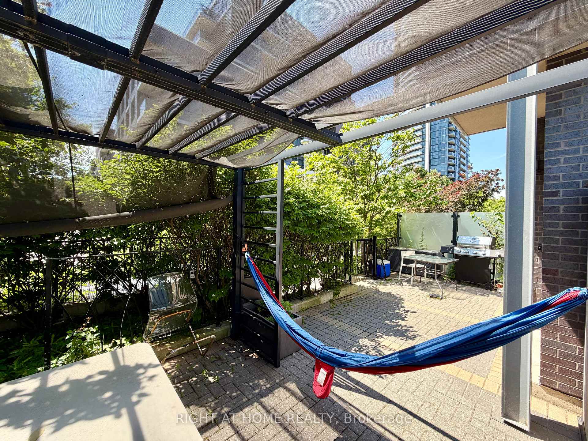 Photo 8 of Unit 1, 15 Valhalla Inn, Etobicoke, Islington-City Centre West — HOMEH