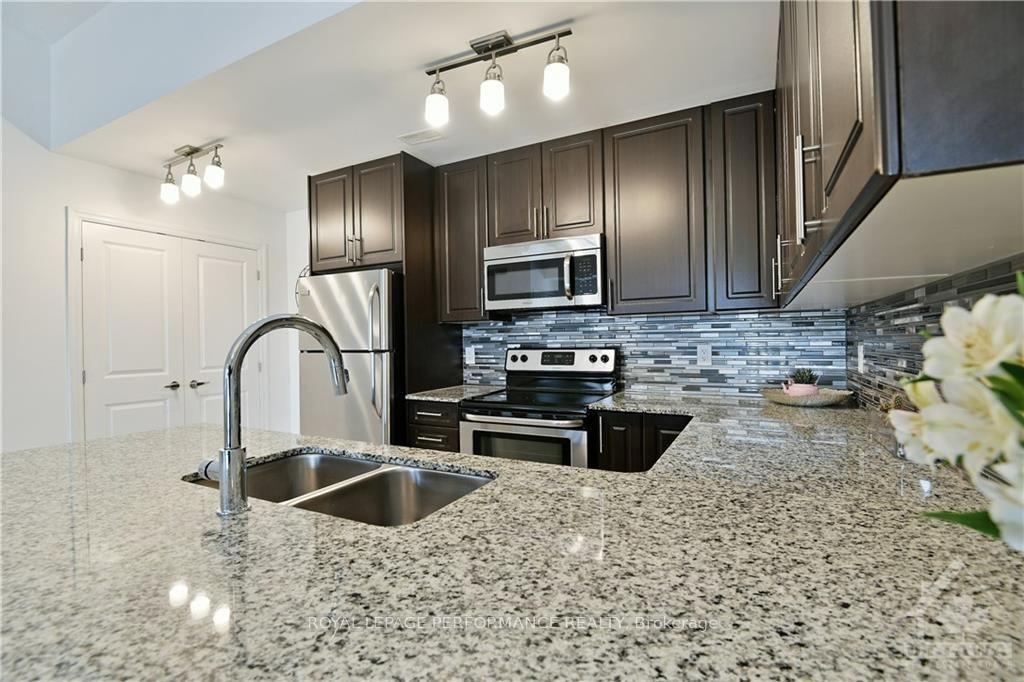 Photo 5 of 284 Big Sky Private, Ottawa, Leitrim — HOMEH