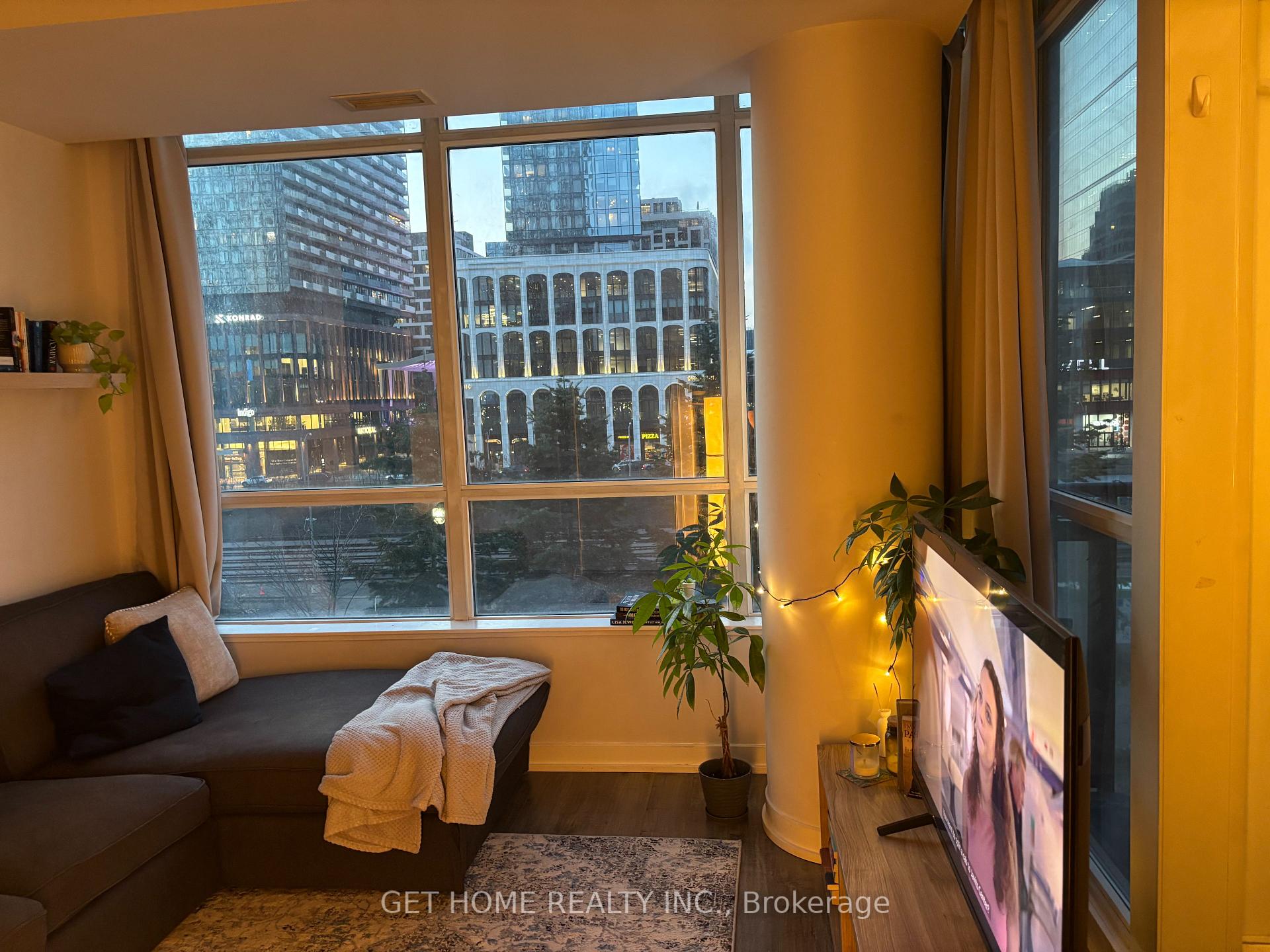 Photo 2 of Unit 318, 8 Telegram Mews, Toronto, Waterfront Communities — HOMEH