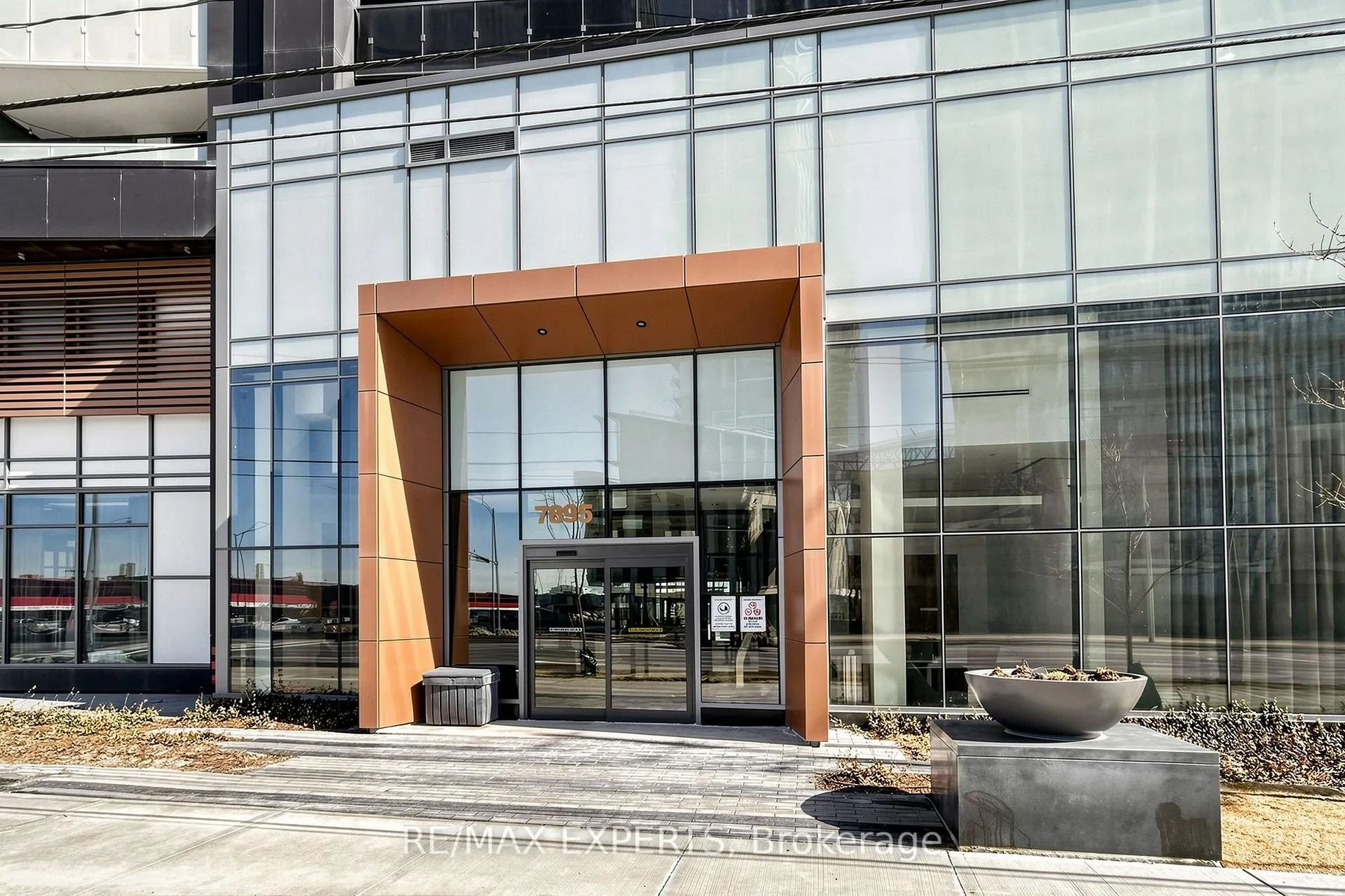 Photo 2 of Unit 3506, 7895 Jane Street, Vaughan, Concord — HOMEH