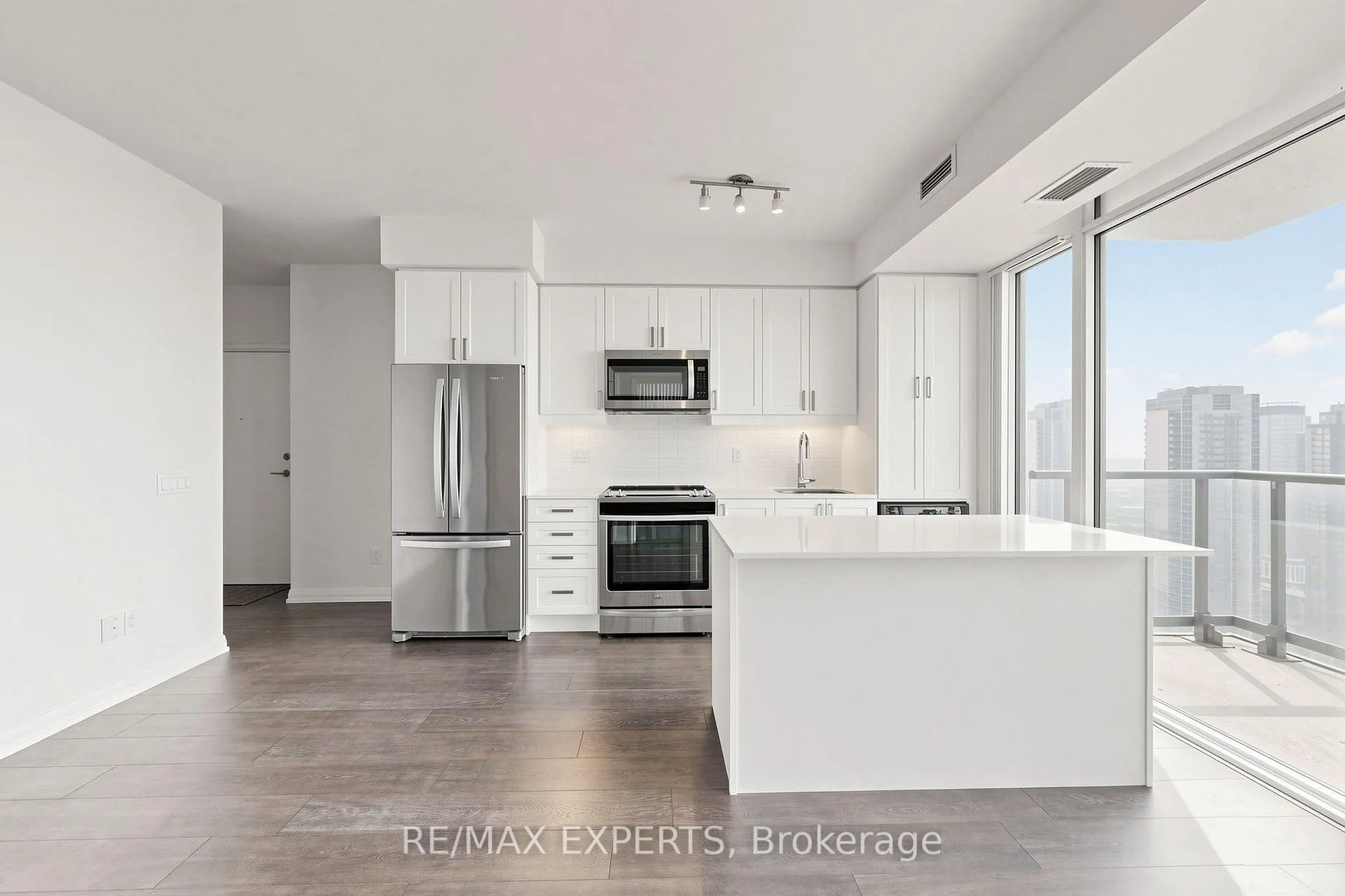 Photo 4 of Unit 3506, 7895 Jane Street, Vaughan, Concord — HOMEH