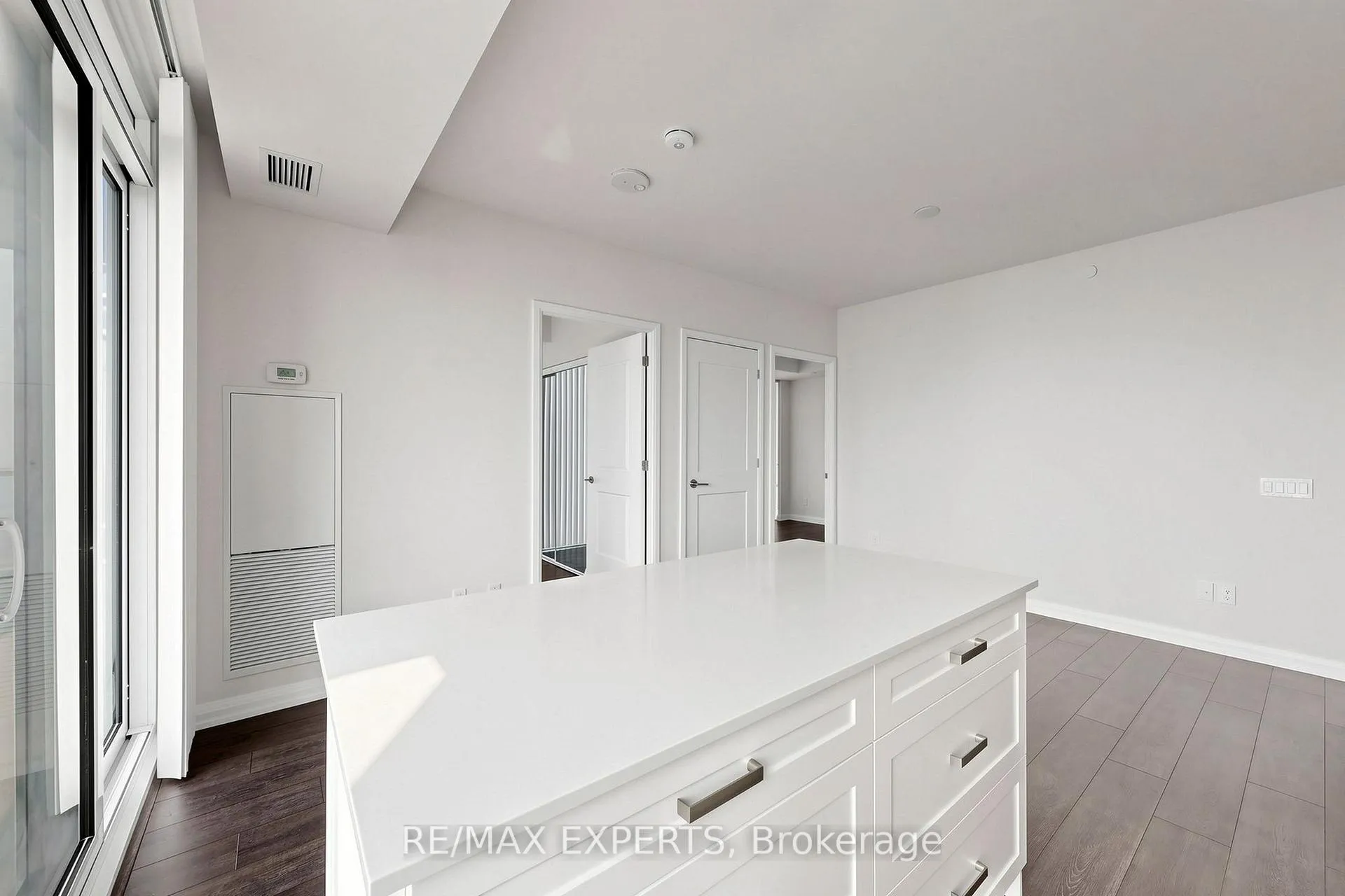 Photo 8 of Unit 3506, 7895 Jane Street, Vaughan, Concord — HOMEH
