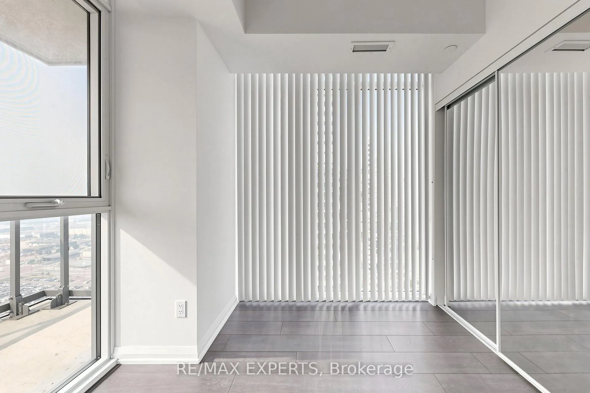 Photo 19 of Unit 3506, 7895 Jane Street, Vaughan, Concord — HOMEH