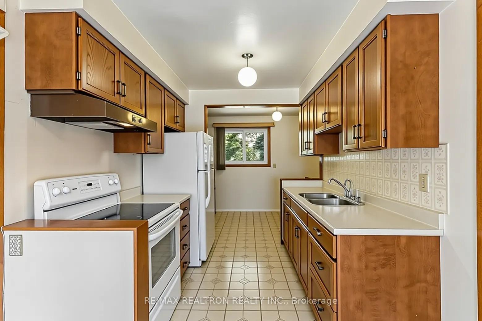 Photo 6 of 31 Griffen Drive, Scarborough, Malvern — HOMEH