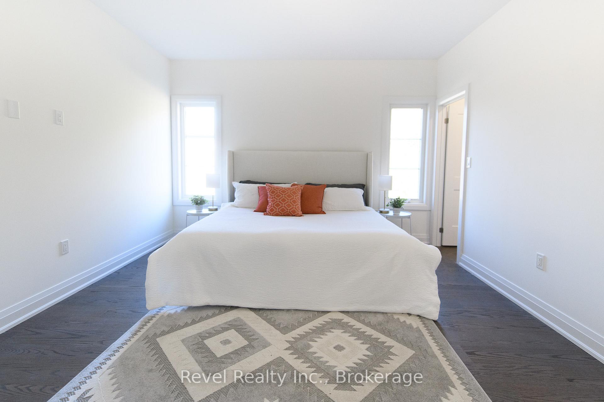 Photo 6 of 43 Joanne Crescent, Wasaga Beach — HOMEH