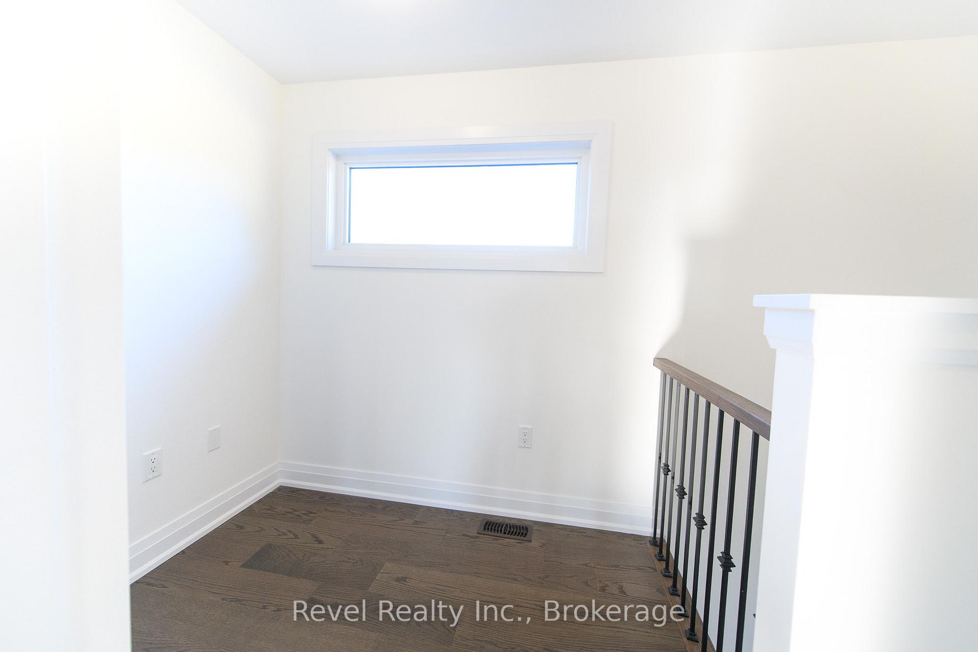 Photo 8 of 43 Joanne Crescent, Wasaga Beach — HOMEH