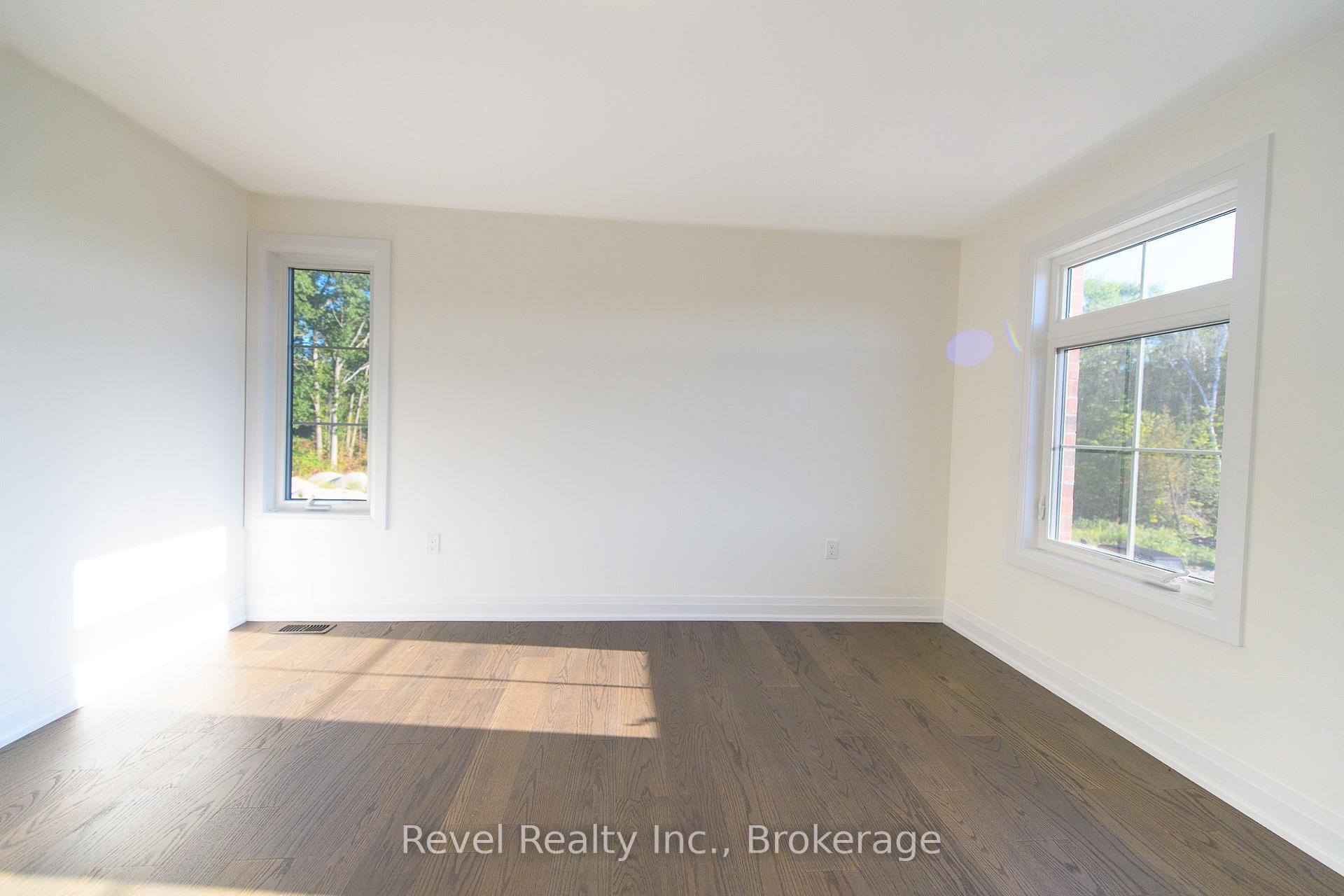 Photo 10 of 43 Joanne Crescent, Wasaga Beach — HOMEH