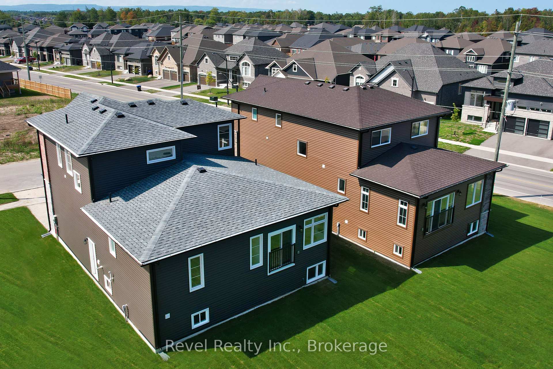 Photo 15 of 43 Joanne Crescent, Wasaga Beach — HOMEH