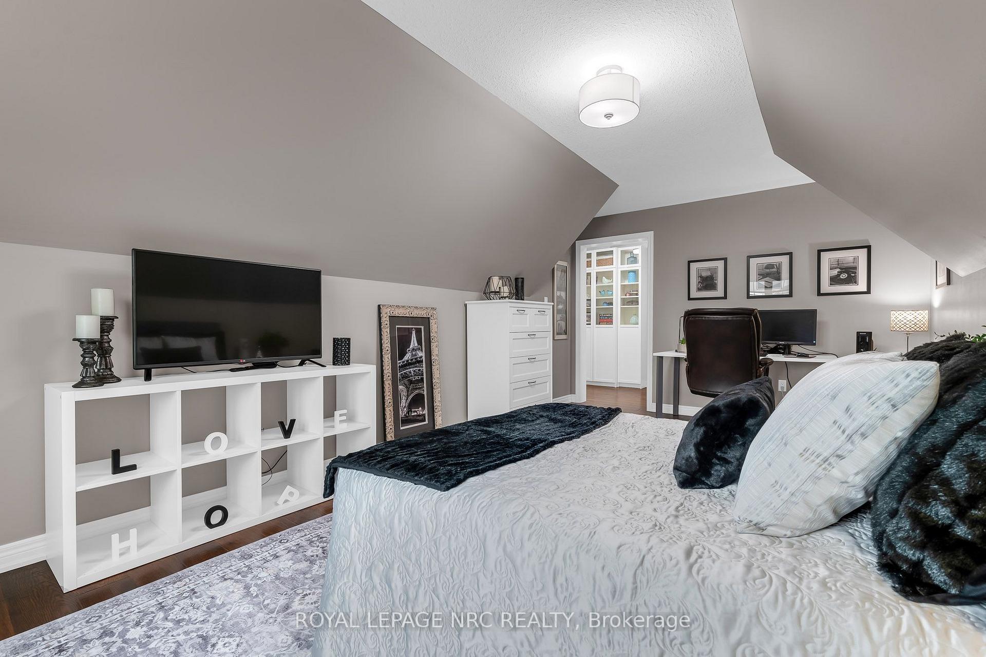 Photo 18 of 6697 St. Michael Drive, Niagara Falls, Forestview — HOMEH