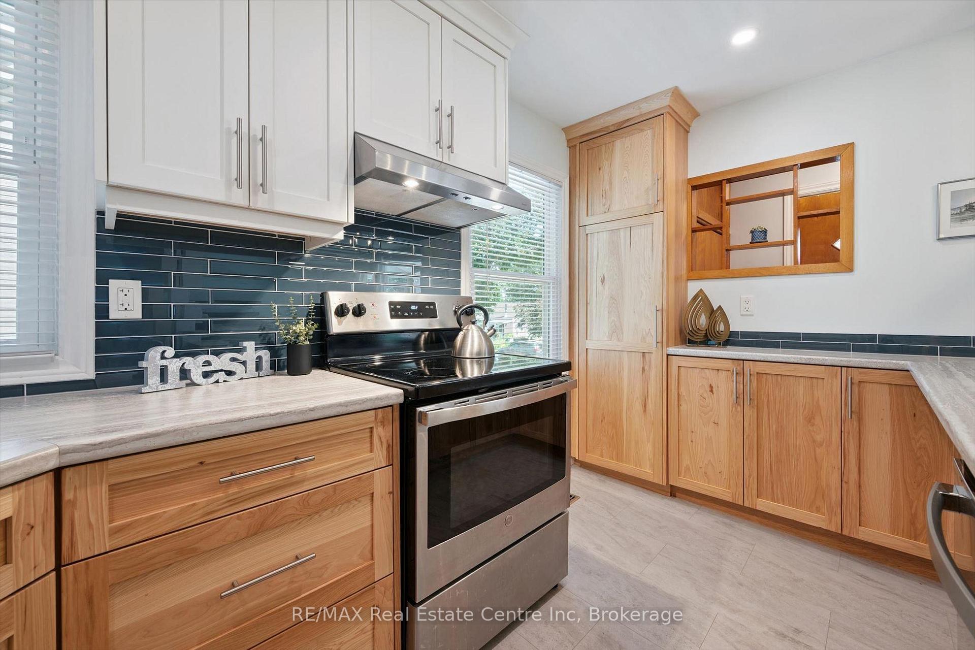 Photo 5 of 80 Memorial Crescent, Guelph, Junction/Onward Willow — HOMEH