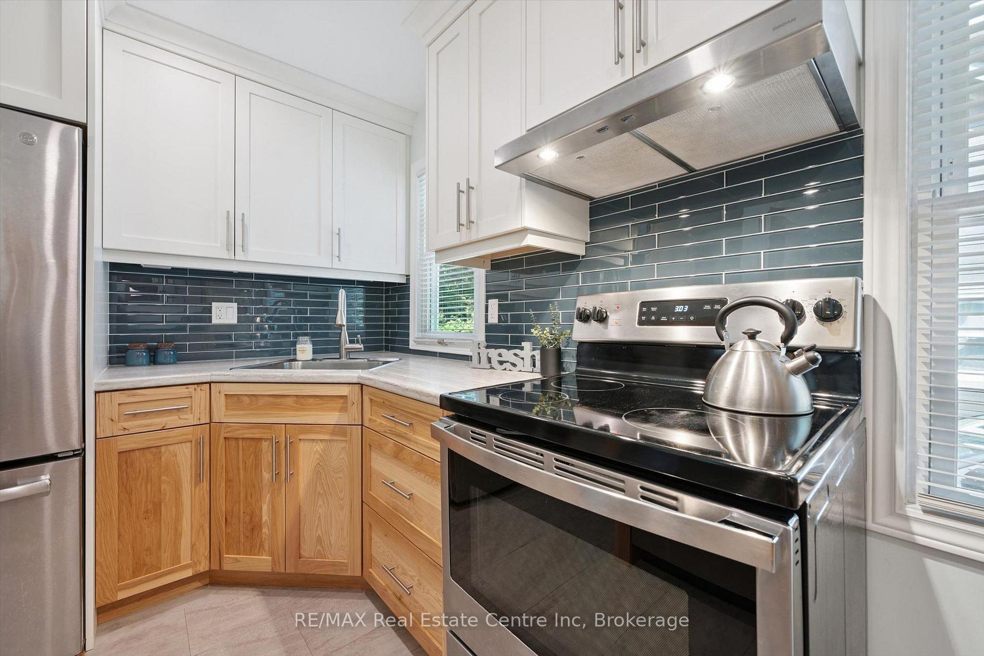 Photo 6 of 80 Memorial Crescent, Guelph, Junction/Onward Willow — HOMEH