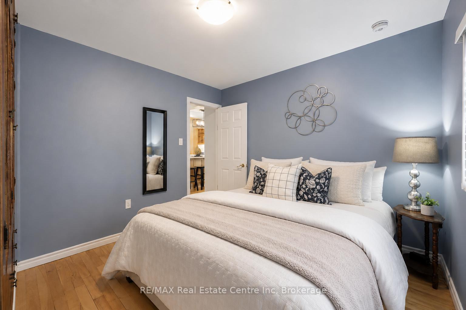 Photo 10 of 80 Memorial Crescent, Guelph, Junction/Onward Willow — HOMEH