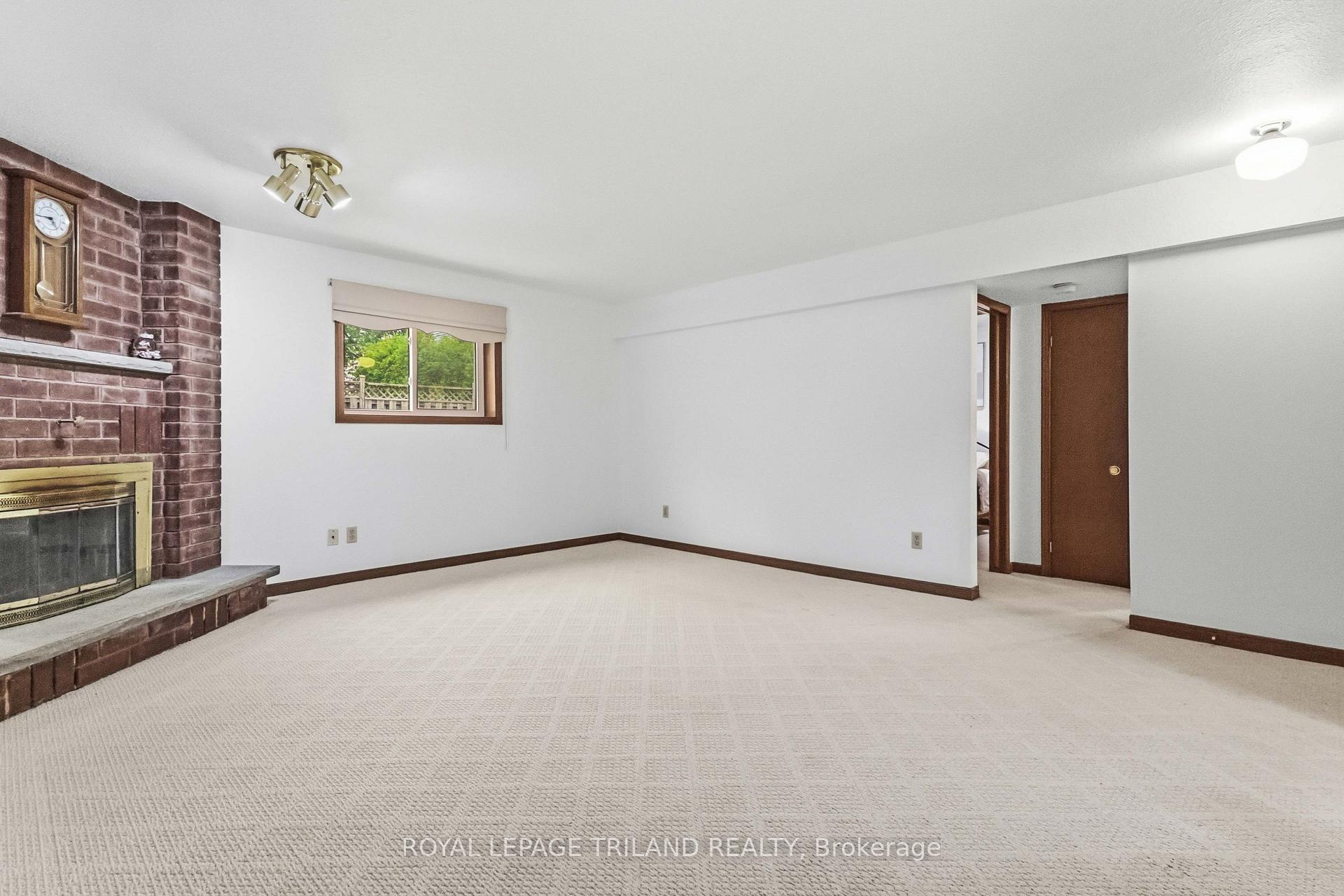 Photo 21 of 954 Chippewa Drive, London, East D — HOMEH