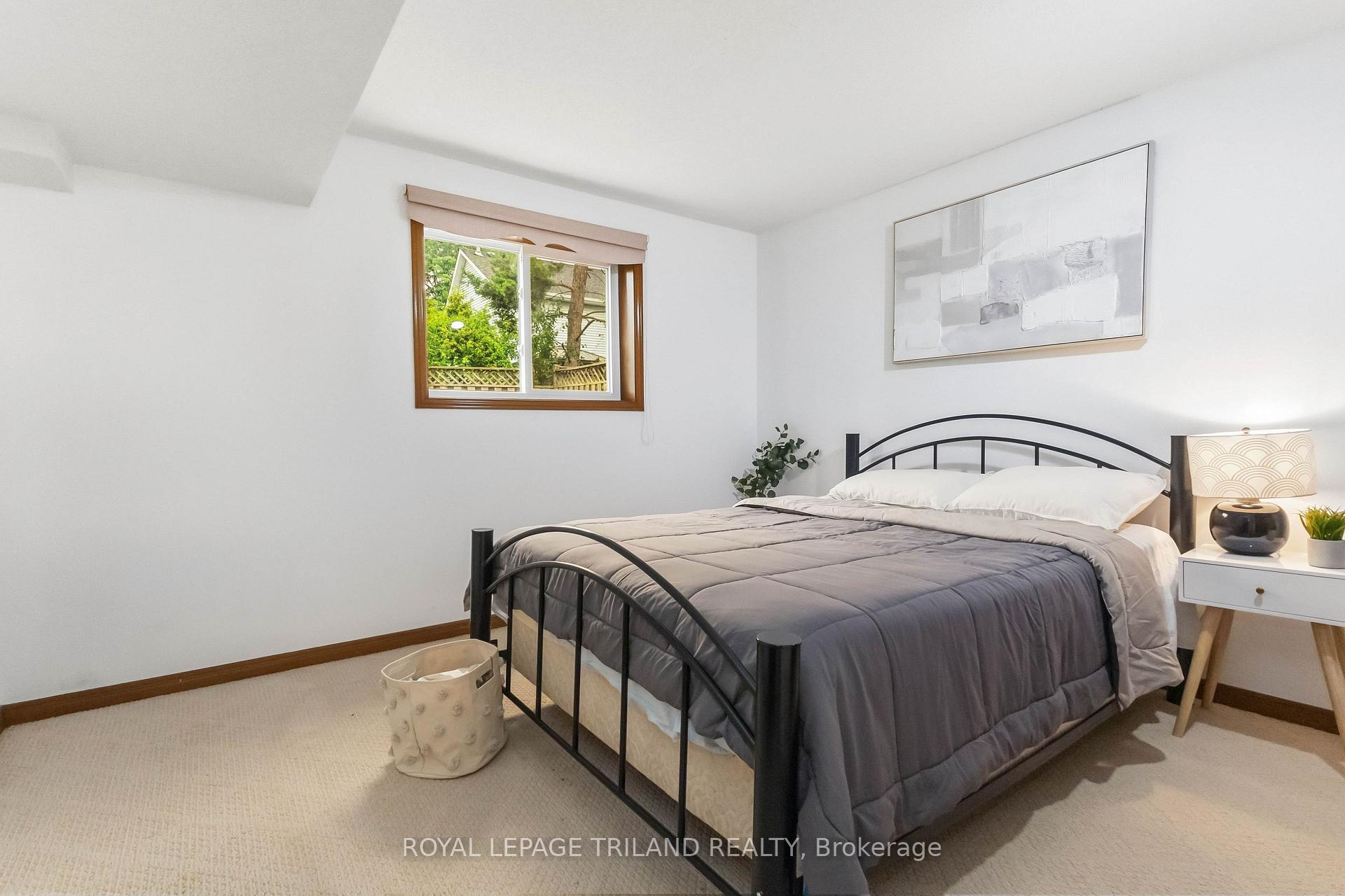 Photo 22 of 954 Chippewa Drive, London, East D — HOMEH